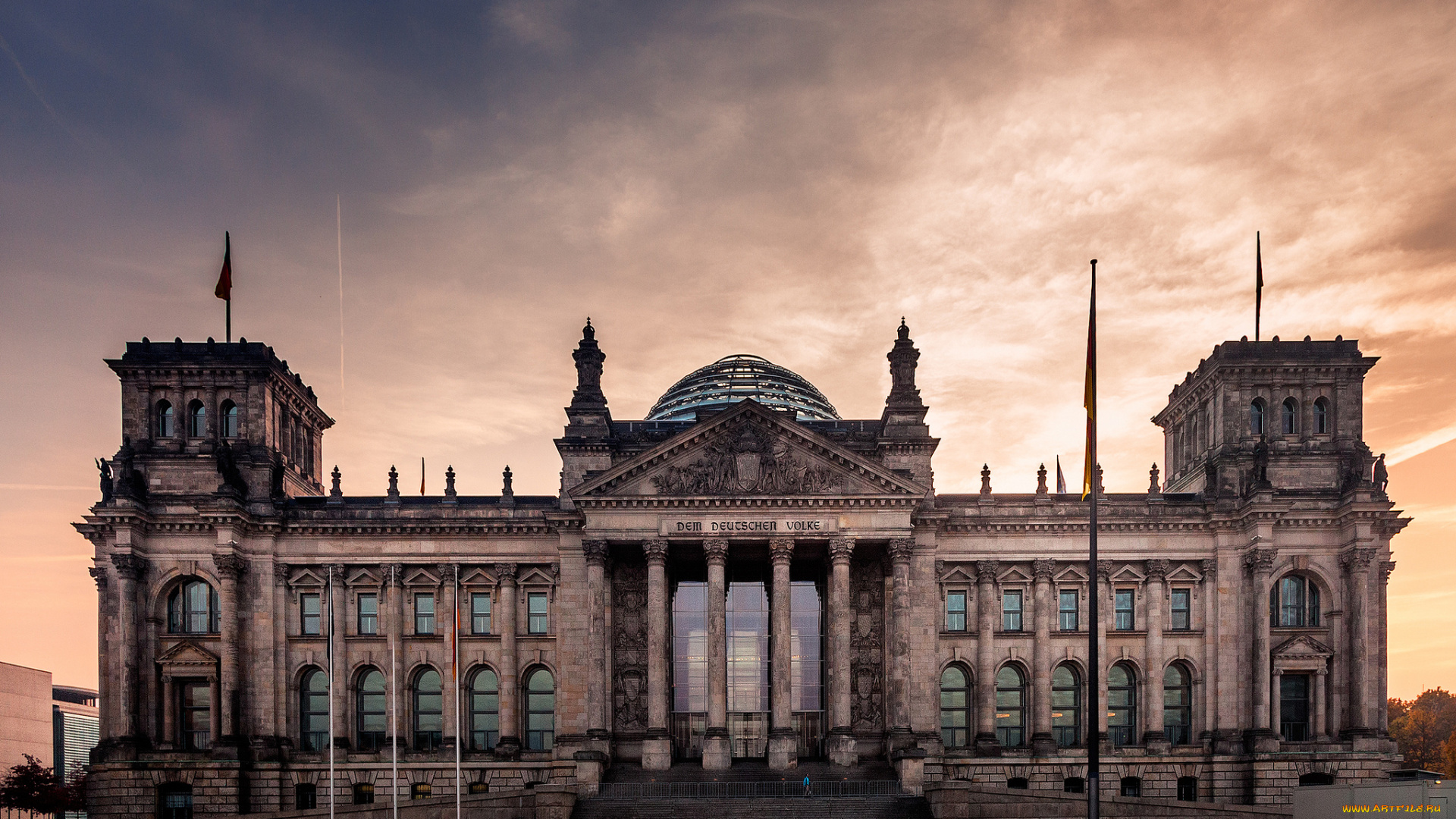 Berlin, Reichstag (Dem deutschen Volke) без смс