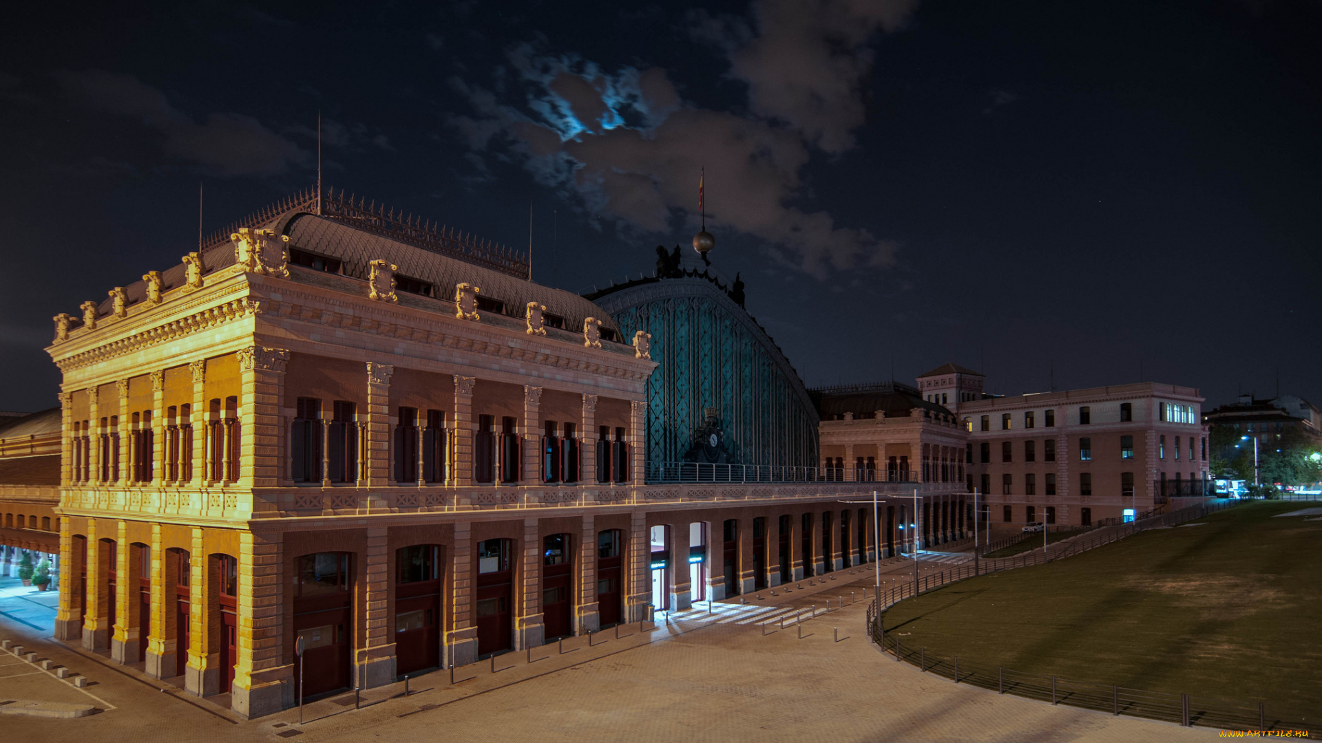 estacion, de, atocha, madrid, города, мадрид, испания, отражение, водоем, здания, ночь, город