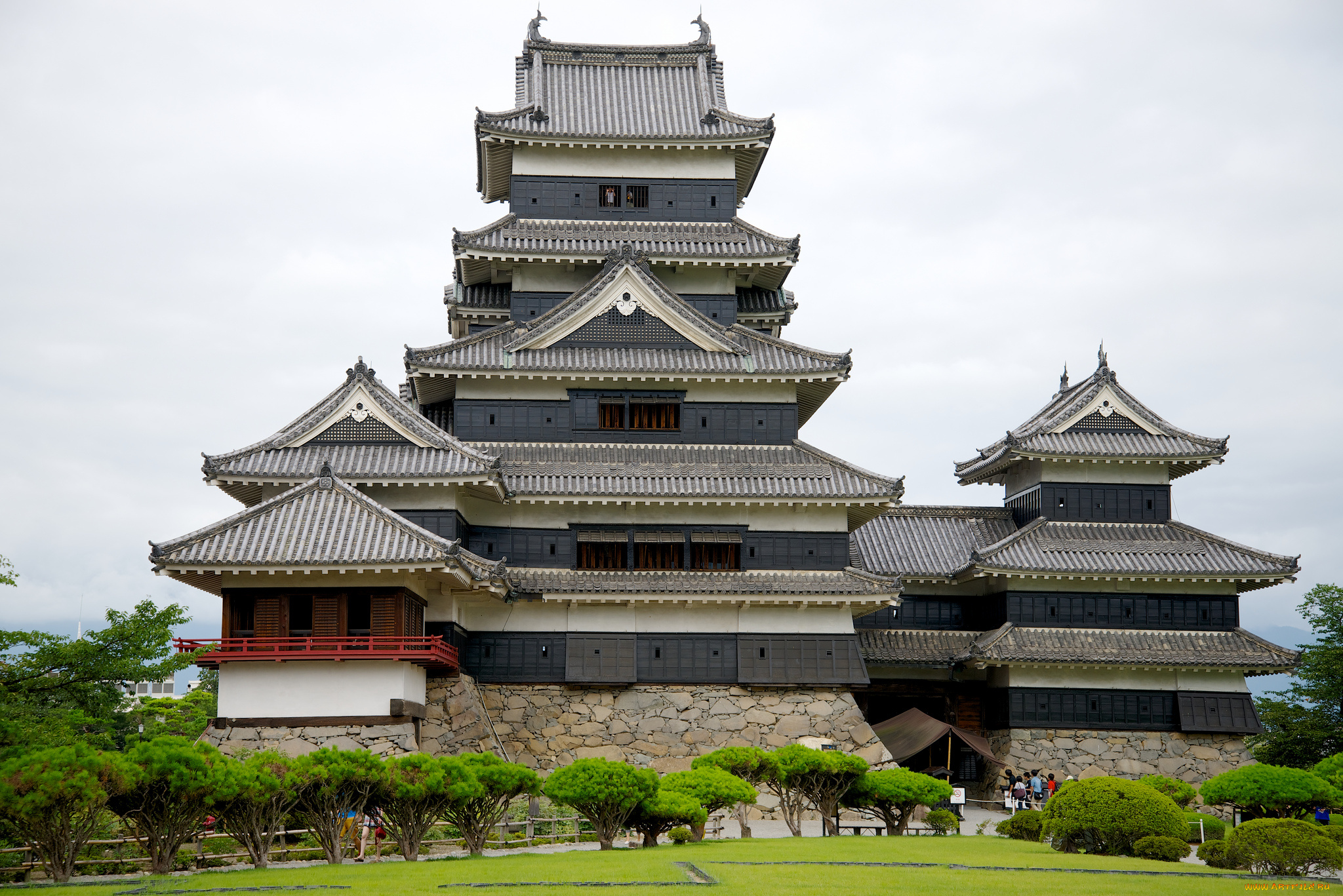 matsumoto, castle, города, замки, Японии, газон, лужайка, парк, деревья, замок