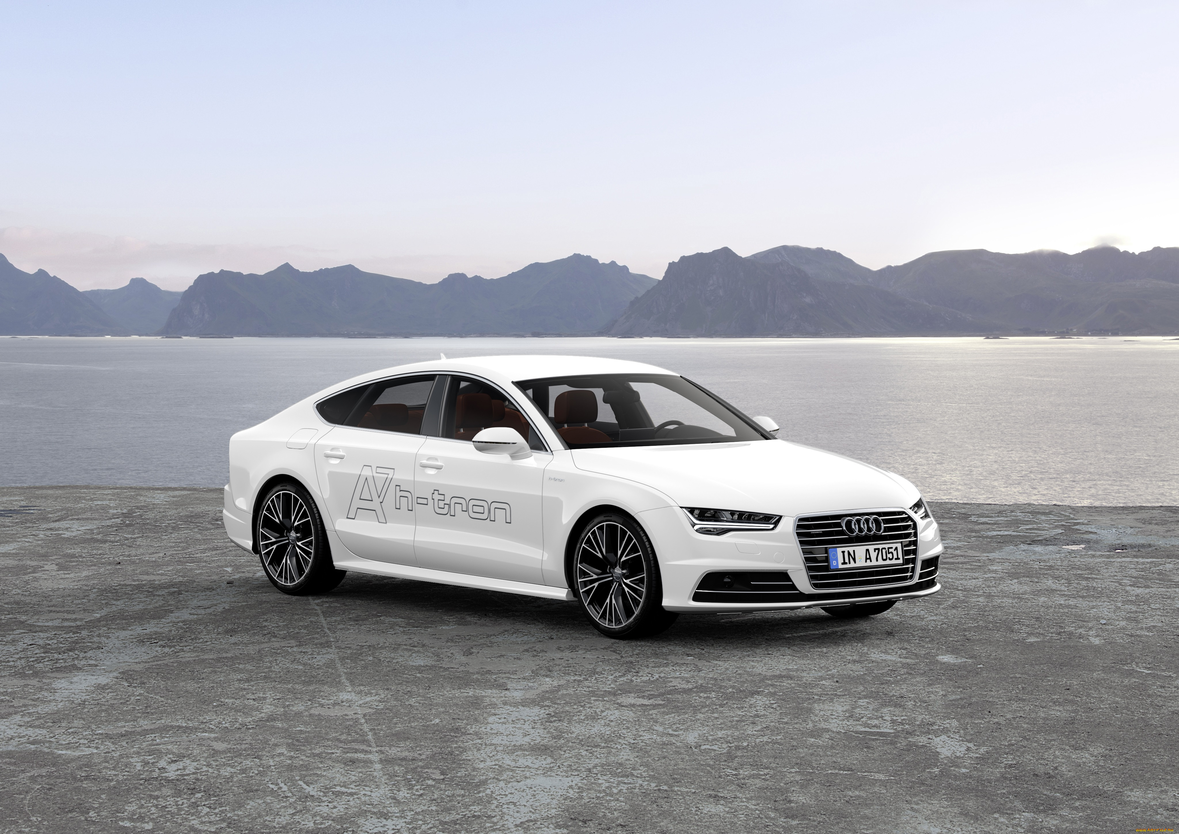 Ауди 2014 года. Ауди а7 кватро. Ауди кватро 2014. Audi a7 h-tron. Audi a7 2014.