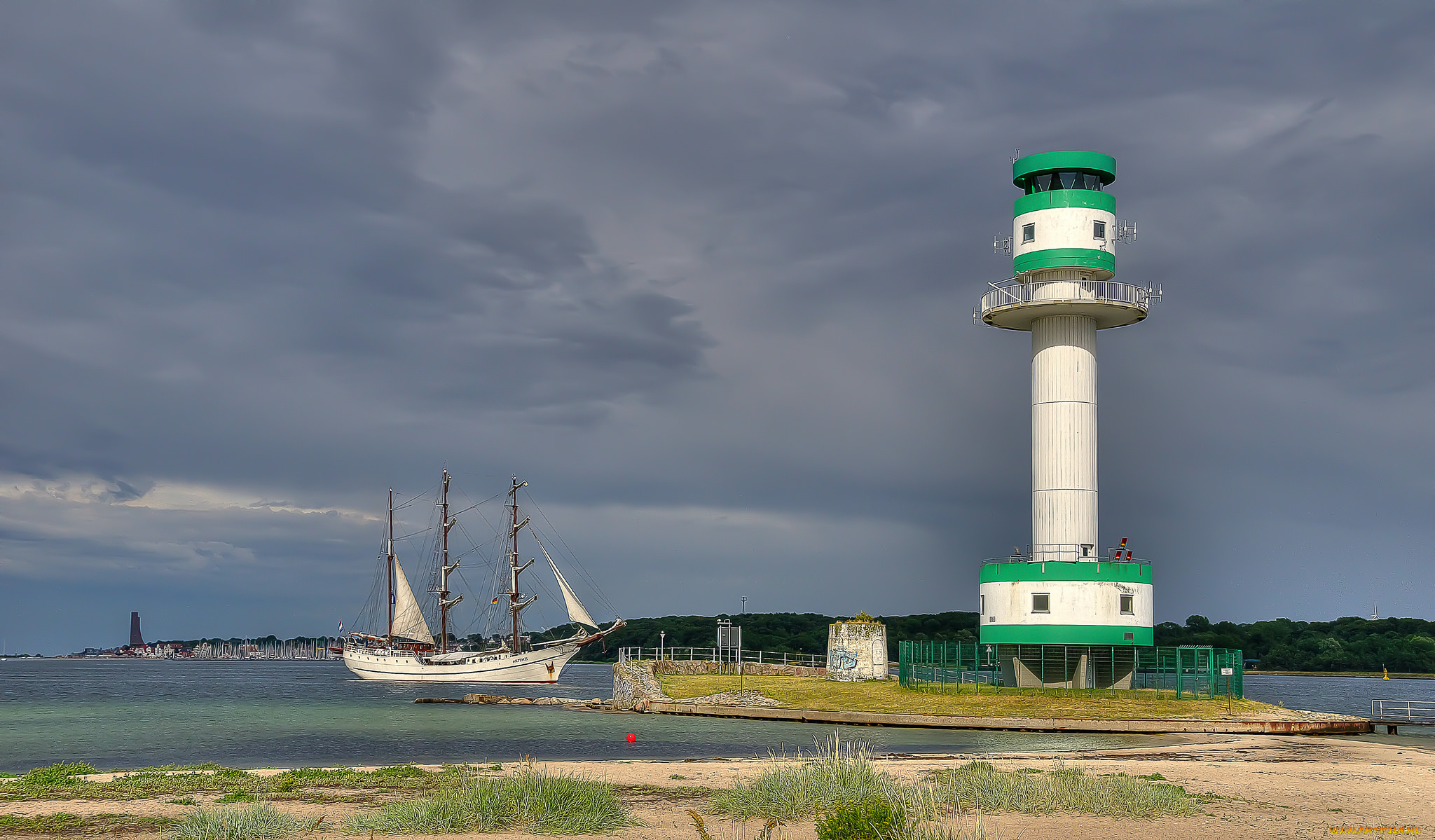 корабли, парусники, маяк