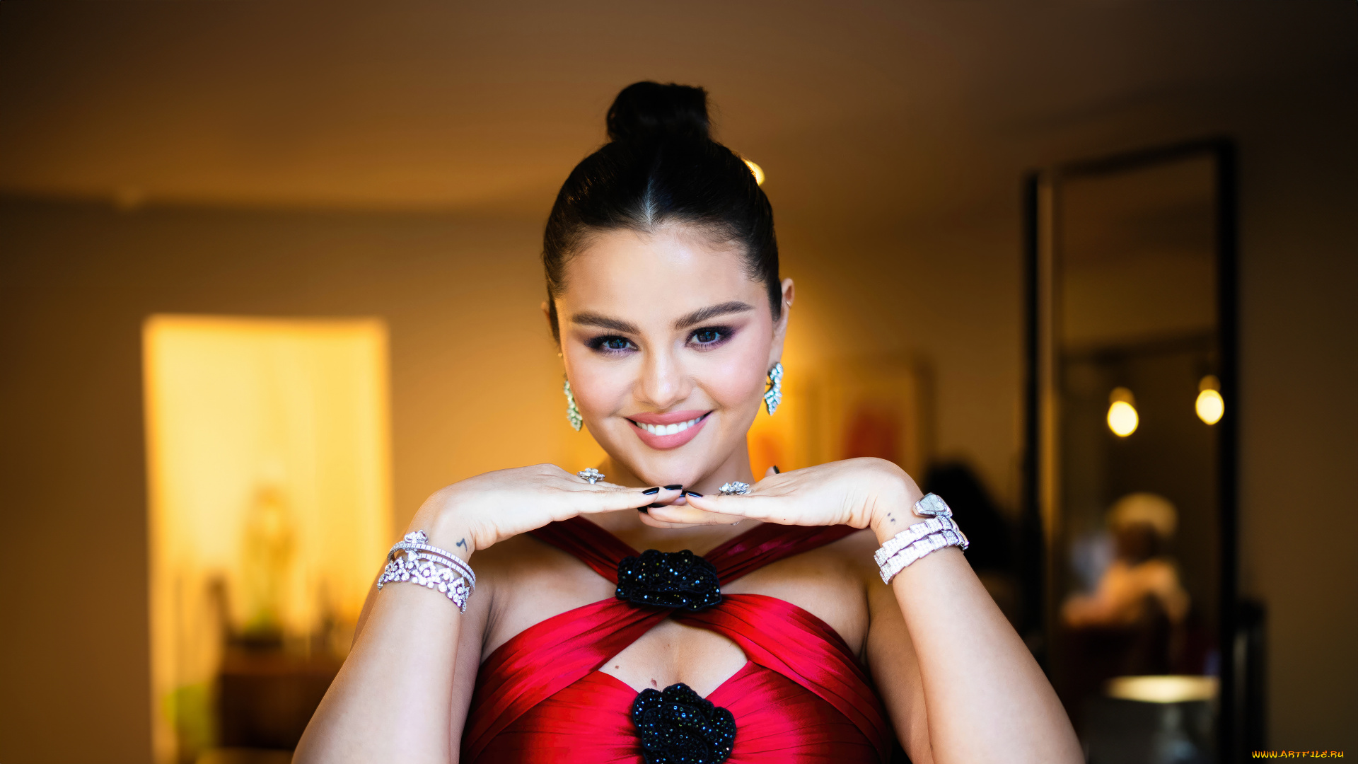 selena, gomez, at, golden, globes, 2024, девушки, selena, gomez, селена, гомес, церемония, певица, автор, песен, вручения, премии, золотой, глобус, 2024, актриса