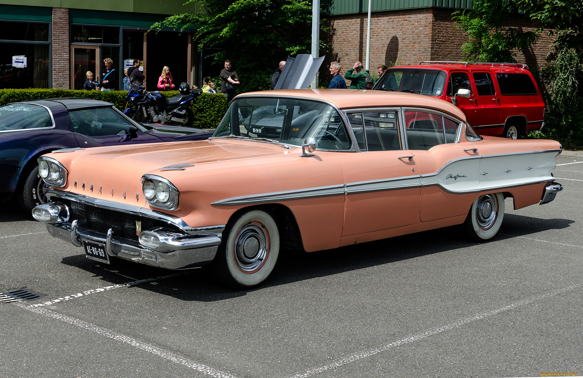 pontiac, chieftan, sedan, 1958, автомобили, выставки, и, уличные, фото, выставка, история, автошоу, ретро