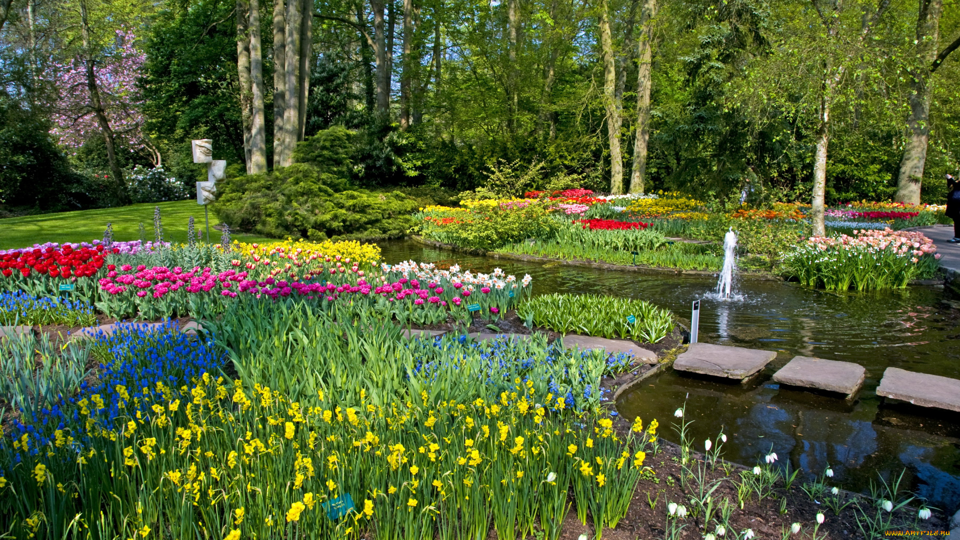 Keukenhof Gardens, Lisse, The Netherlands загрузить