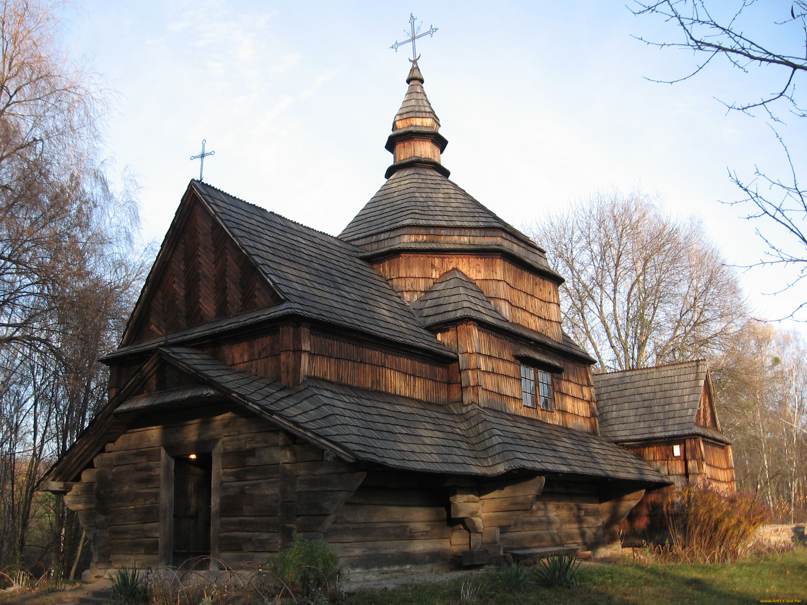 Wooden church. Деревянные церкви Руси перекошены древние стены. Пирогово Украина музей древнего зодчества. Деревянная Церковь 1761 г. Львовская область. Светогорский деревянная Церковь Украина.