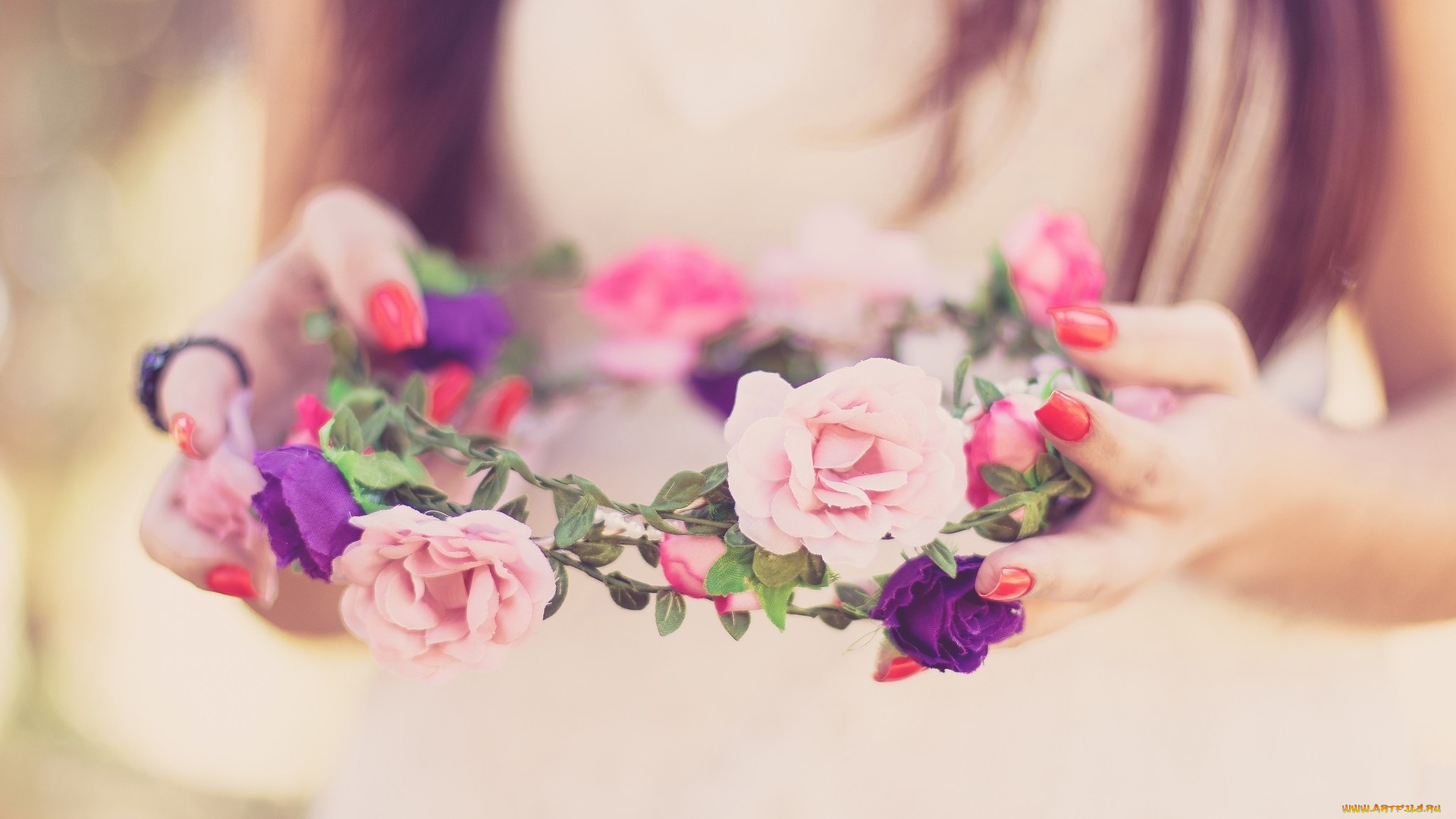 цветы, розы, wreath, bride, spring, lovely, happy, милые, венок, свадьба, весна, счастливые, невеста, wedding, flowers