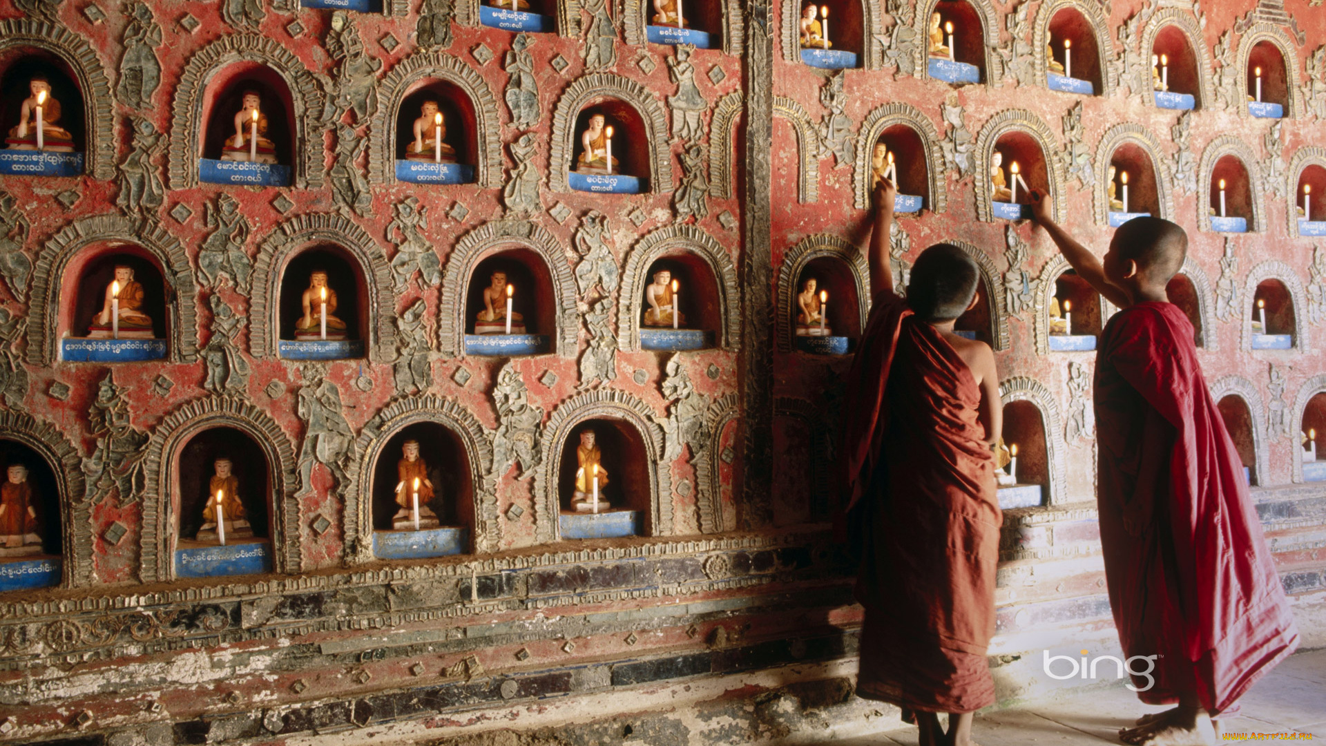 разное, религия, статуэтки, свечи, тибет, стена, дети, монахи
