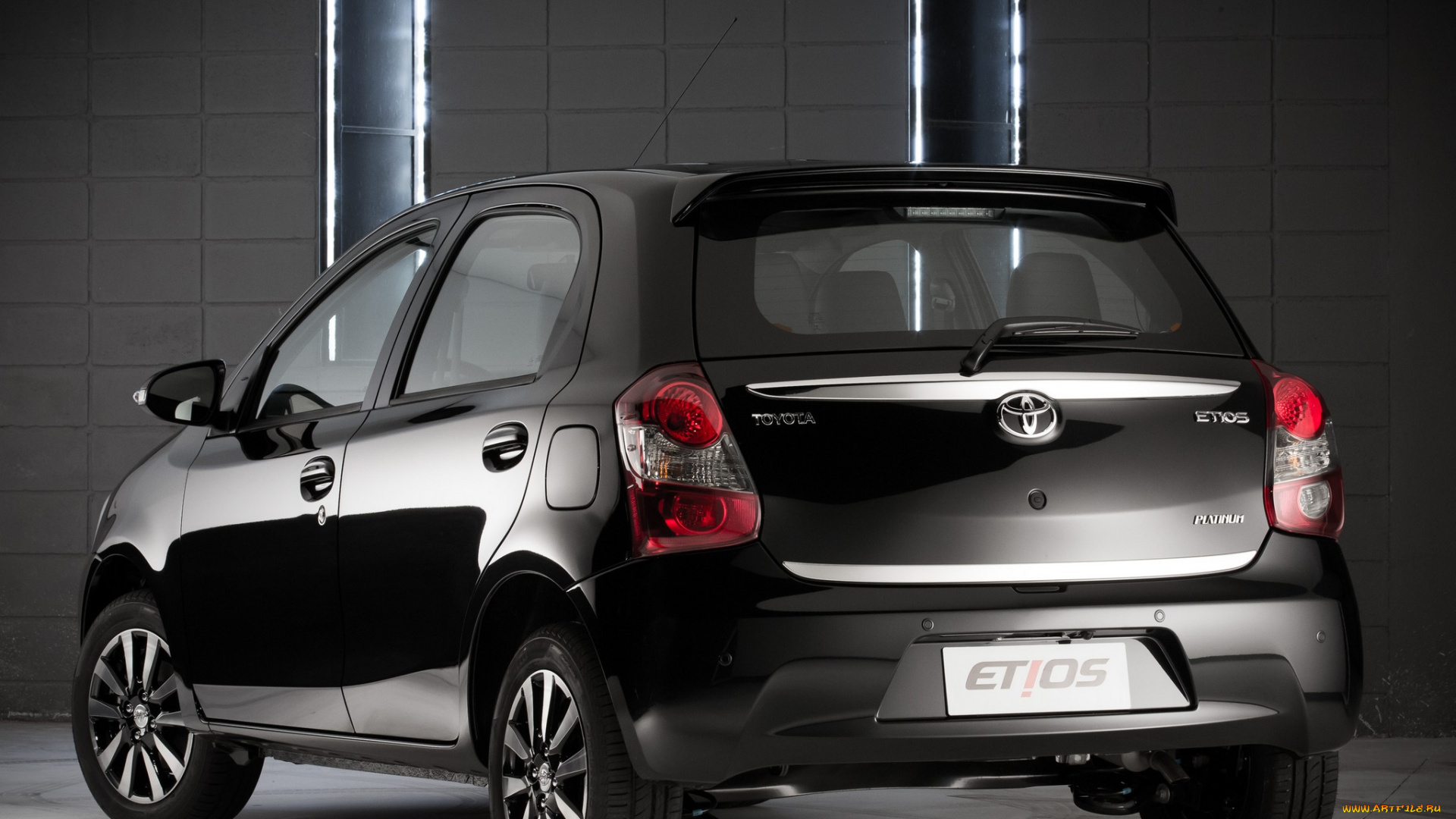 автомобили, toyota, 2014г, темный, etios, platinum, hatchback