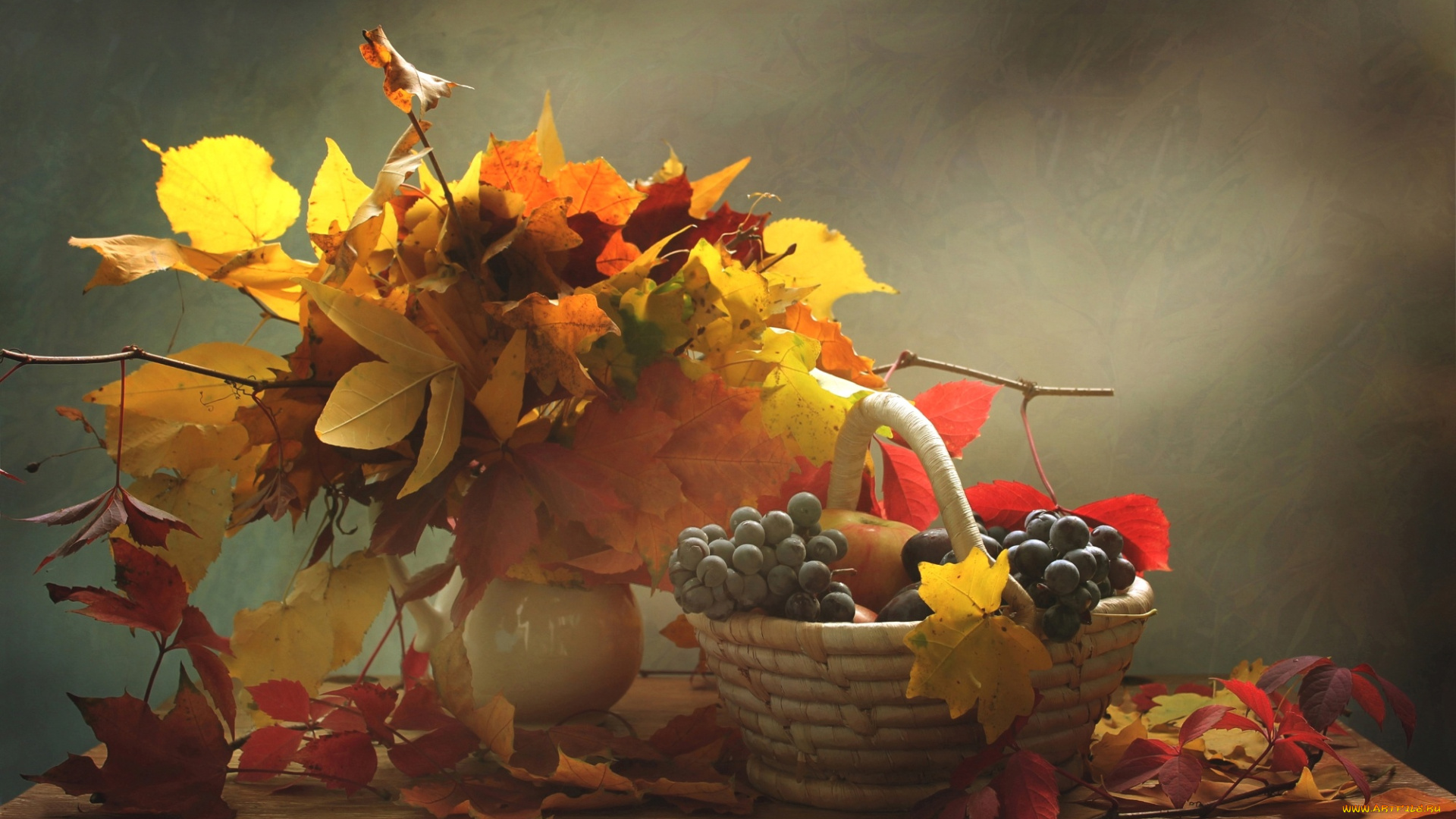 еда, натюрморт, яблоки, виноград, осень, листья