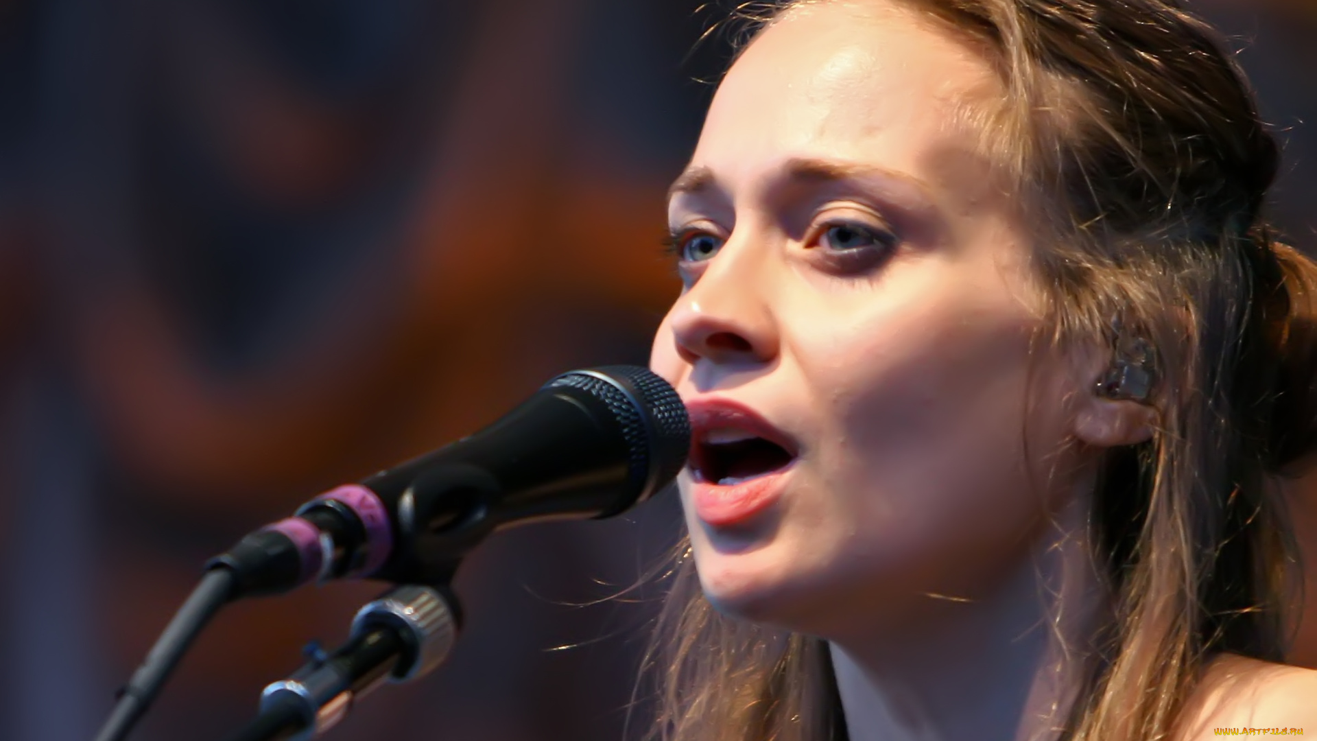 Временный женщина. Fiona Apple. Фиона Эппл сейчас. Фиона Эппл 2022. Фиона Эппл Жанна дарк.