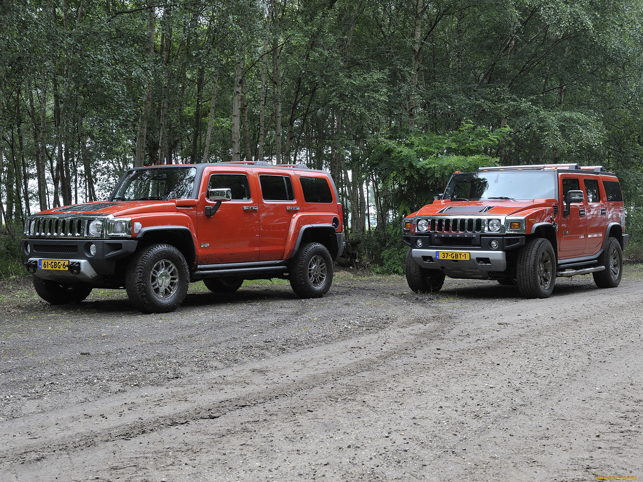 Джипити задача. Hummer h3. Hummer h2 и h3. Хаммер н2. Хаммер 2 и 3.