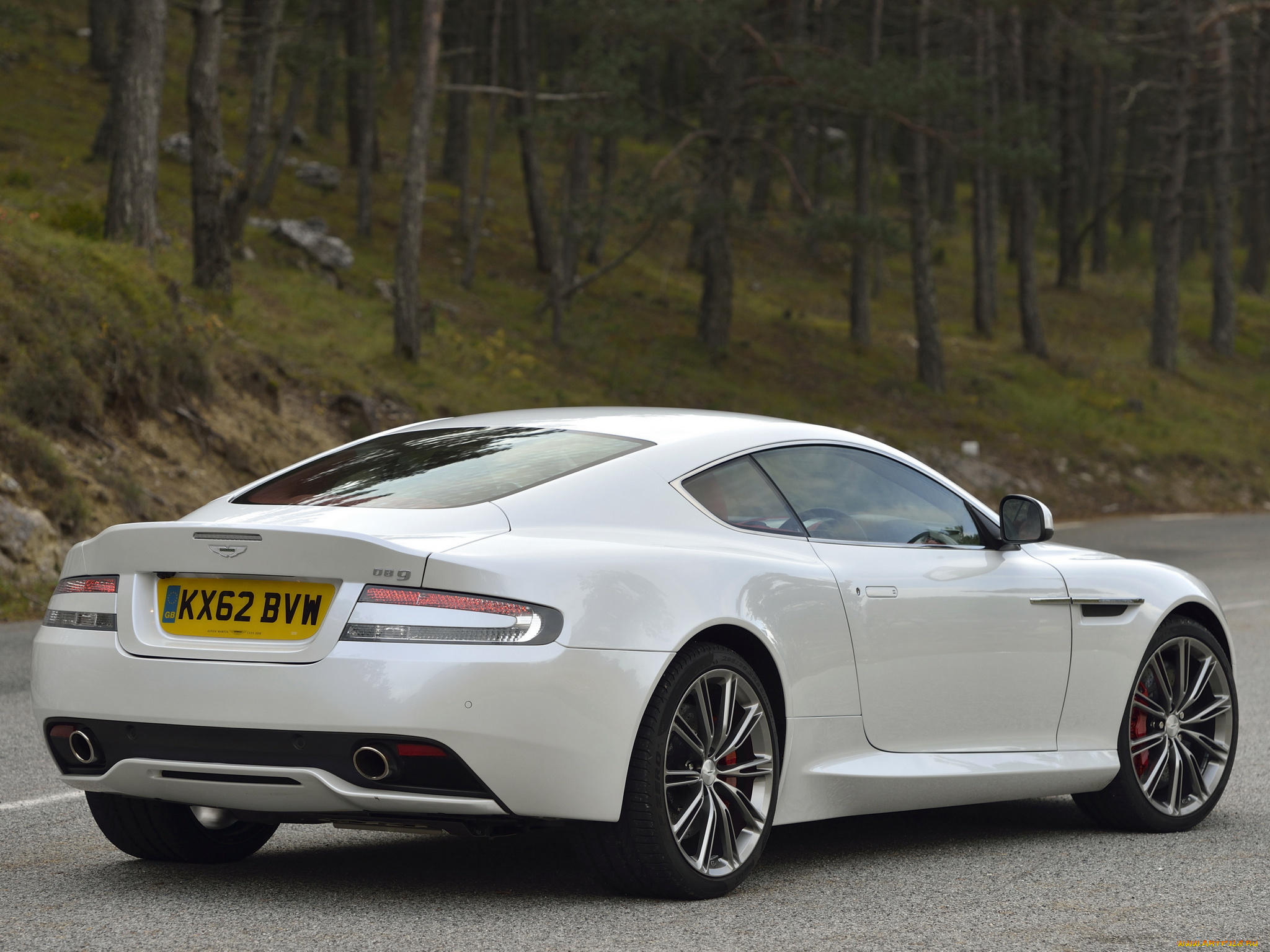 Aston Martin db9 2014