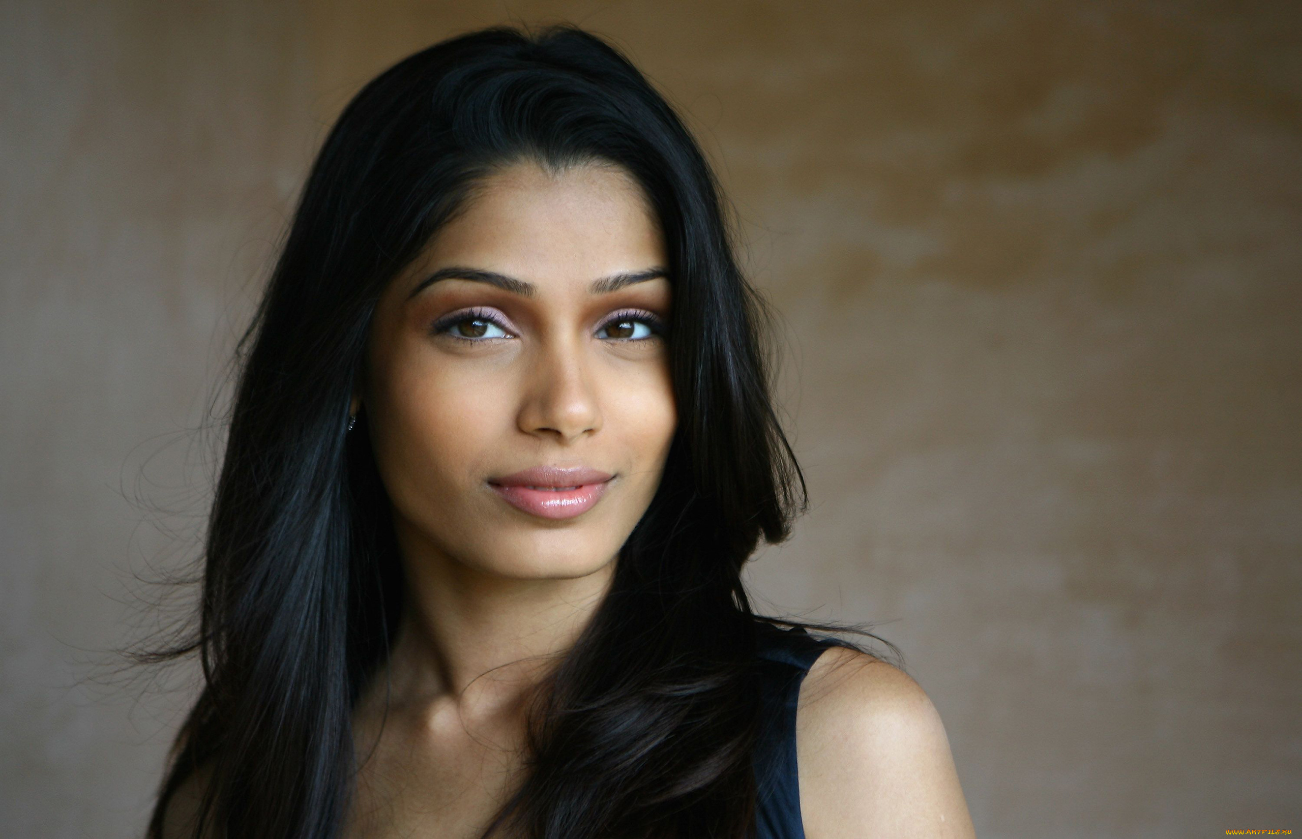 freida, pinto, девушки, freida, pinto, лицо, портрет, индия, актриса, девушка, модель, брюнетка, поза, стройная, сексуальная