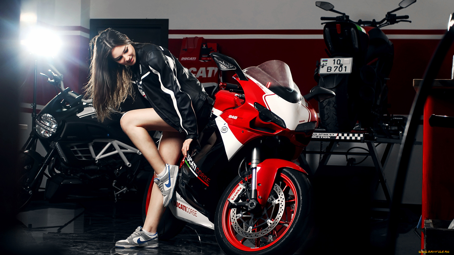 мотоциклы, мото, с, девушкой, мотоцикл, девушка, motocycle, red, nike, shoes, legs, nice, girl, katharina