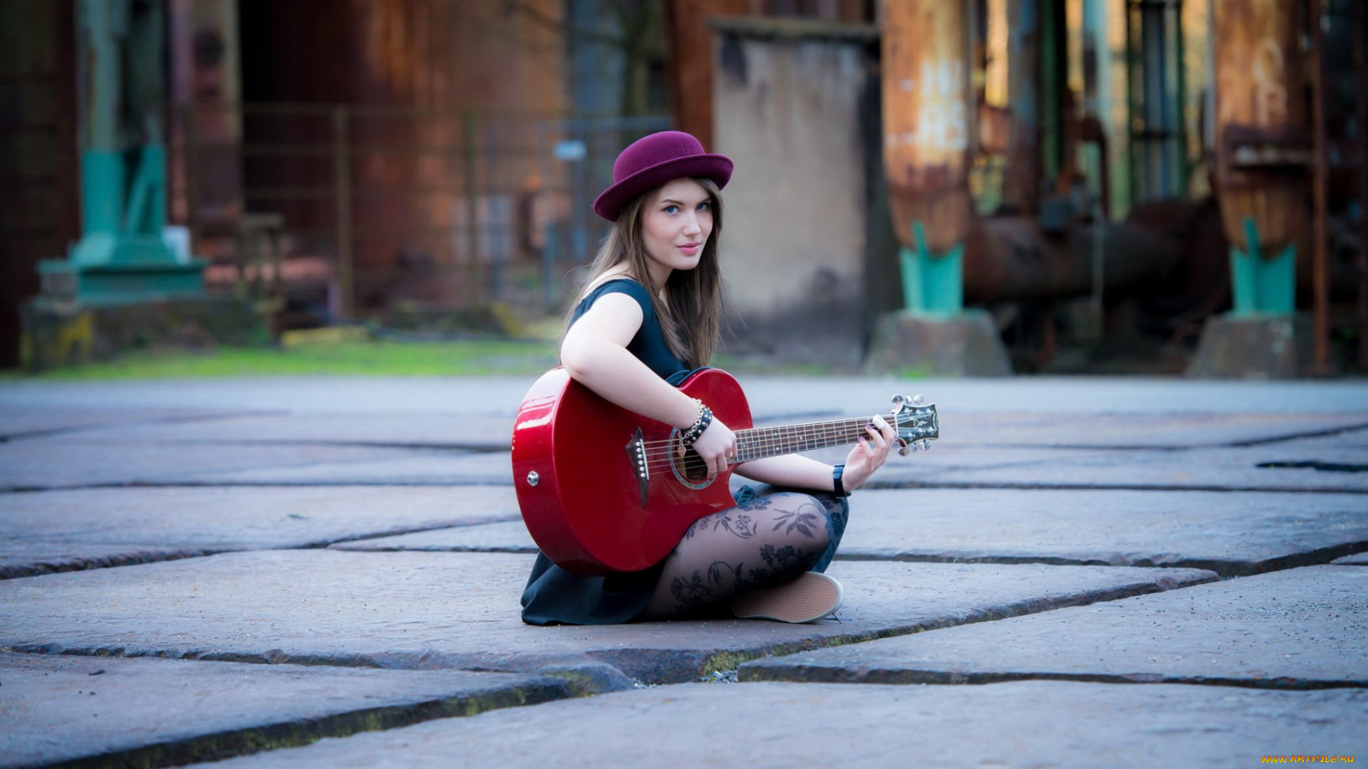 музыка, -другое, взгляд, девушка, улица, шляпа, гитара