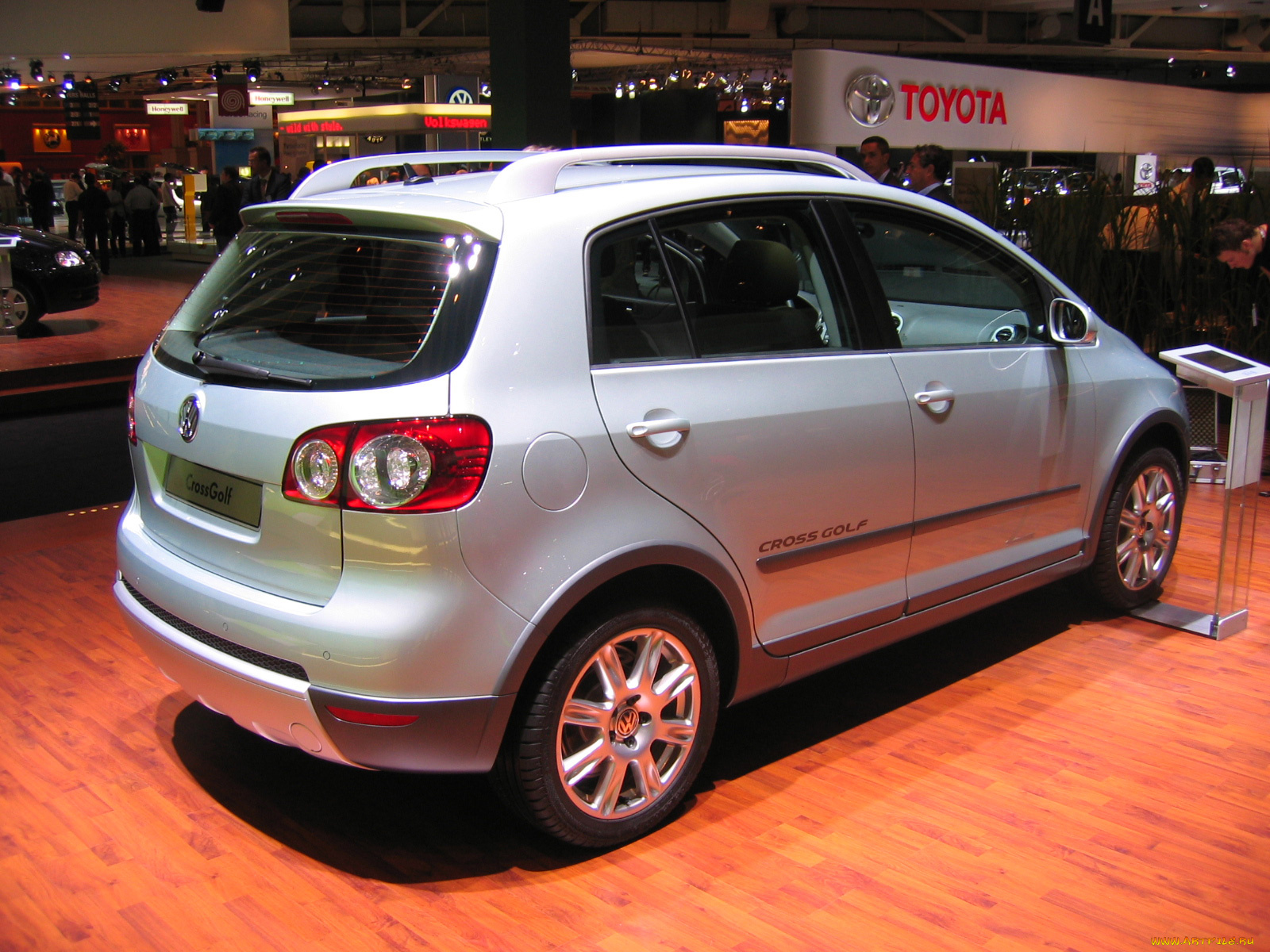 Volkswagen Cross Polo 5