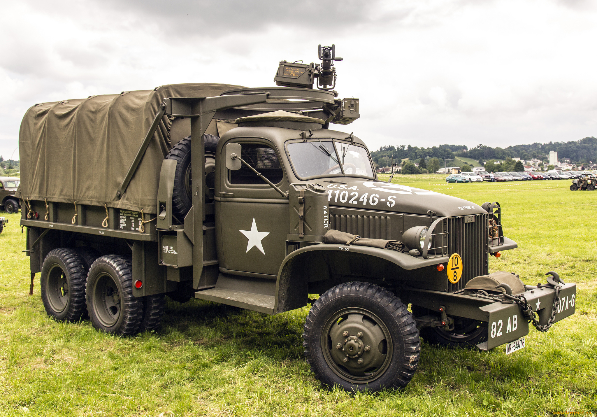 Картинки военных машин. Американский грузовик GMC 4х4. GMC Military. GMC автомобили грузовые армия. V3s грузовик.