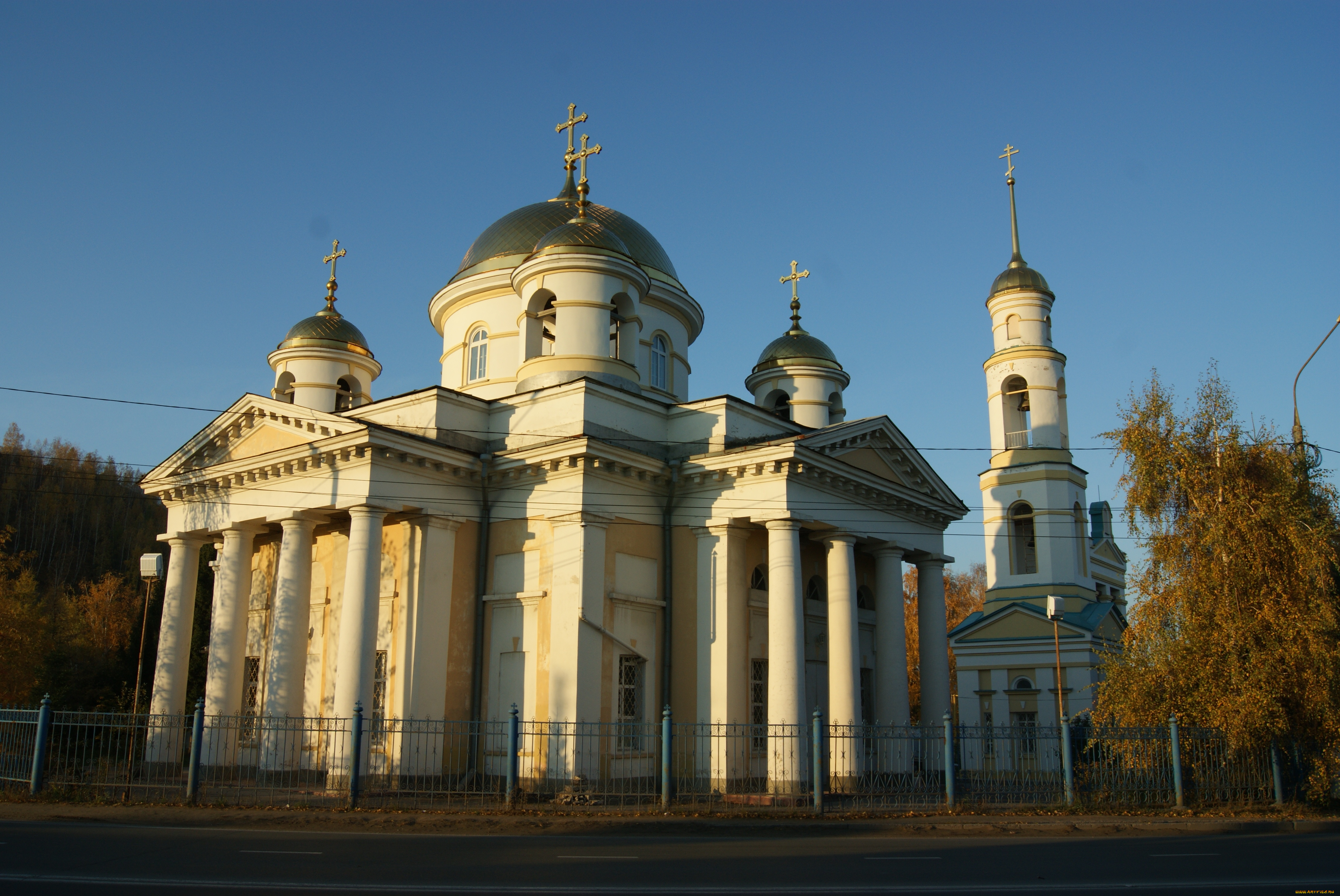 города, православные, церкви, монастыри, небо, деревья, дорога, ограда, церковь