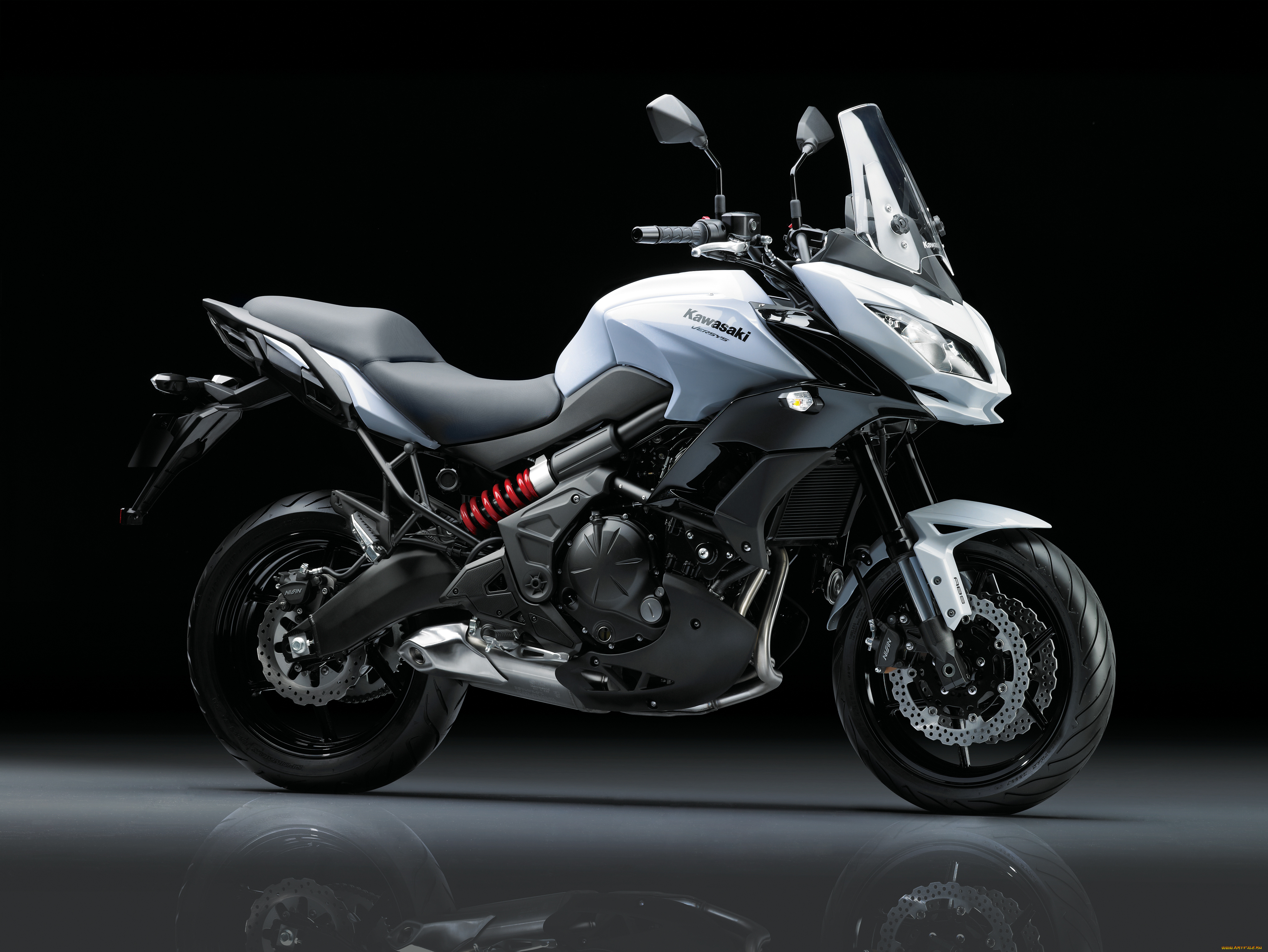 Кавасаки 2015 года. Kawasaki Versys 650. Kawasaki Versys 650 2015. Кавасаки версус 1000. Kawasaki Versys 600.