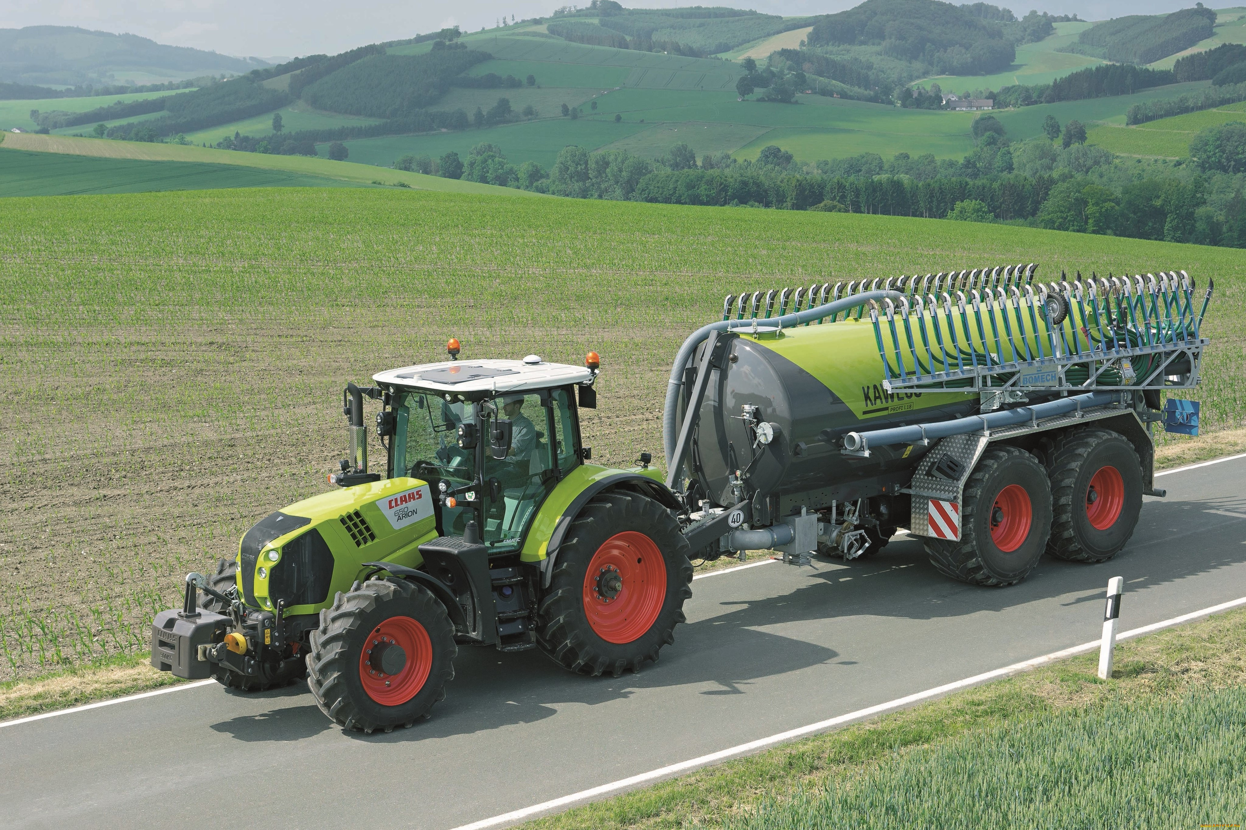 Тракторные оборудование. Трактор Джон Дир. Сельхозтехника CLAAS. John Deere и CLAAS. Сельско хозяйственная техника class.