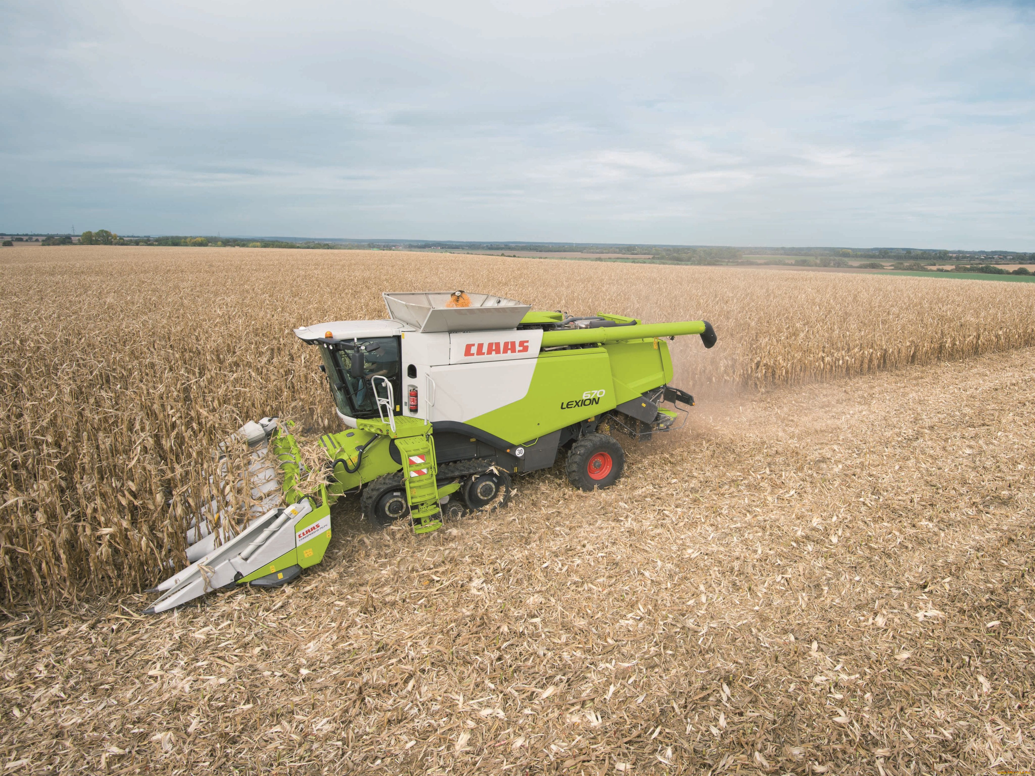 Combine special. Комбайн CLAAS Lexion 670. Lexion Montana. Cat CLAAS Lexion combine. Обои CLAAS Lexion.