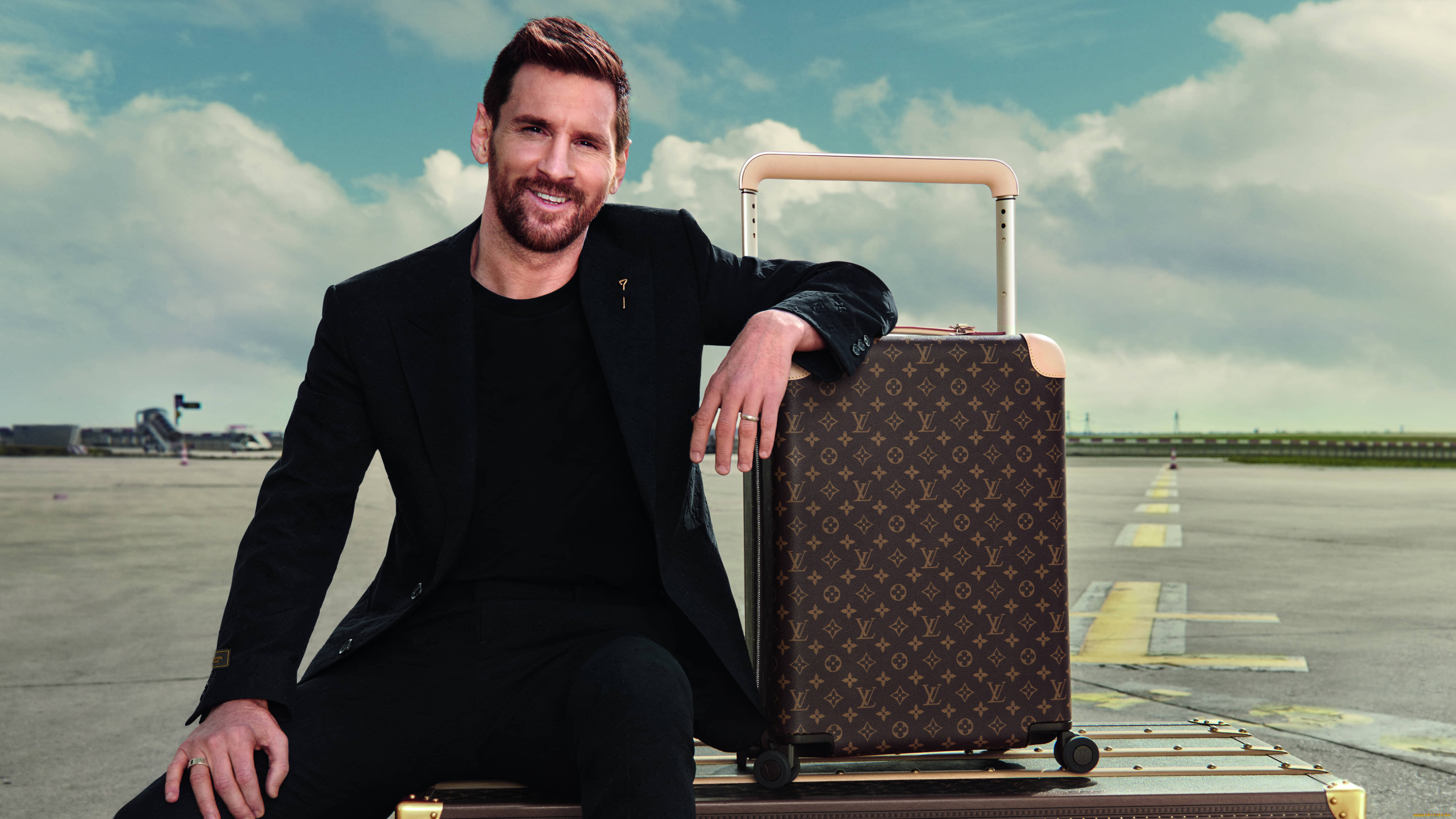 lionel, messi, louis, vuitton, 5k, 2023, мужчины, -unsort, знаменитость, футболист, лионель, месси, кампания, louis, vuitton, горизонт, никогда, не, заканчивается, фотограф, glen, luchford