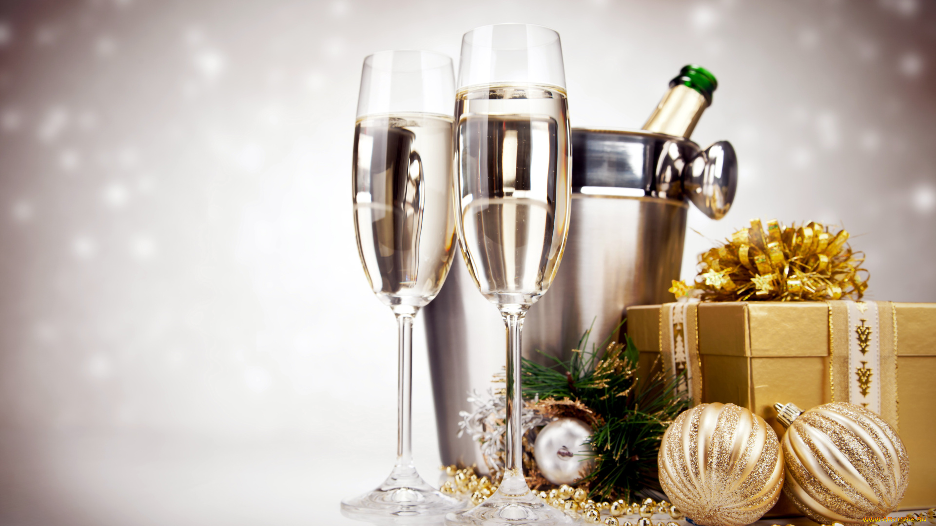 праздничные, угощения, шарики, шампанское, бокалы, бутылка, ведерко, подарок