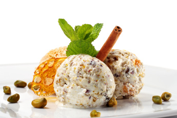 Картинка еда мороженое +десерты десерт сладкое листья мяты орехи корица