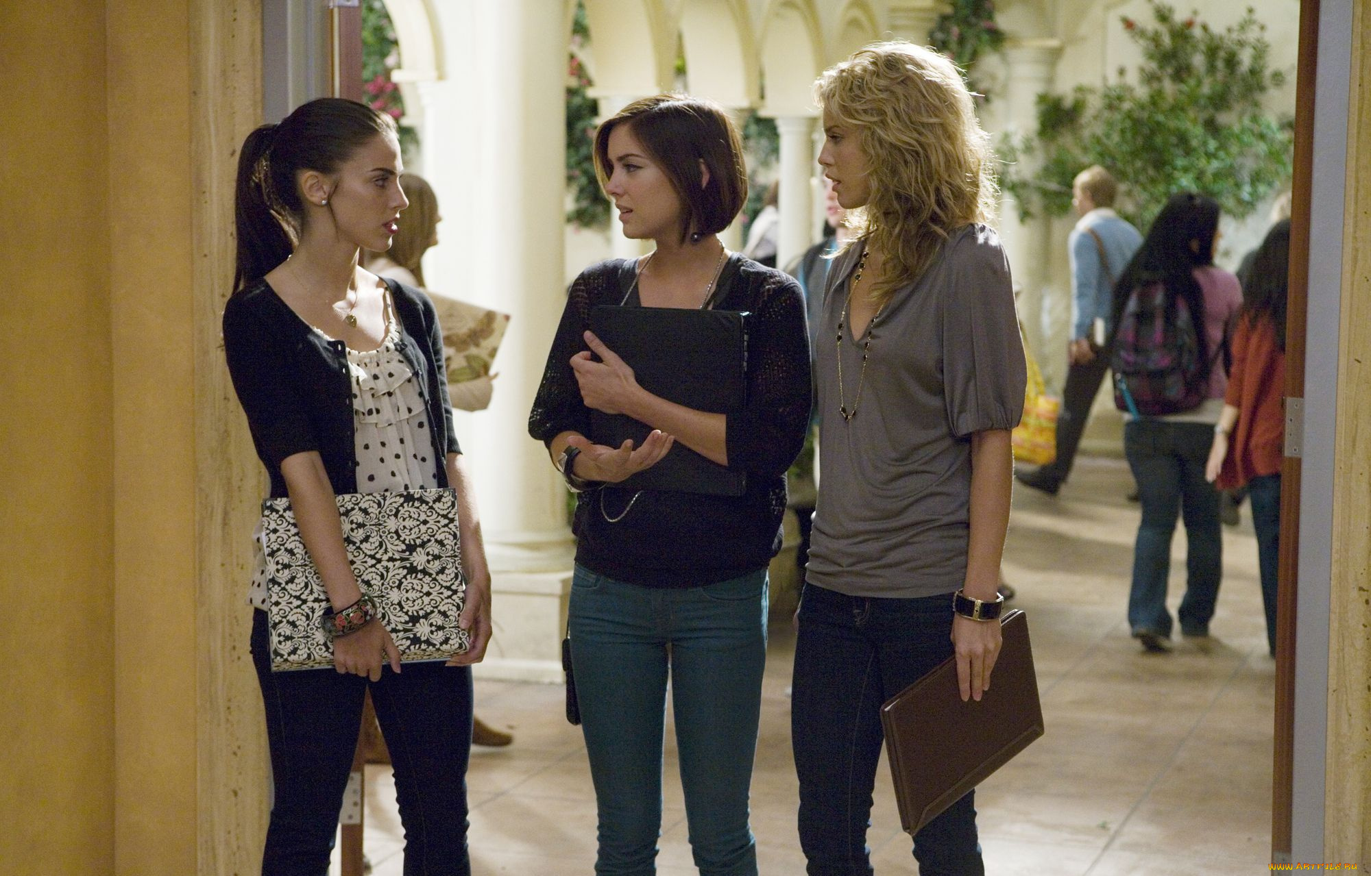 Новое поколение 10. Беверли-Хиллз 90210: новое поколение (2008).