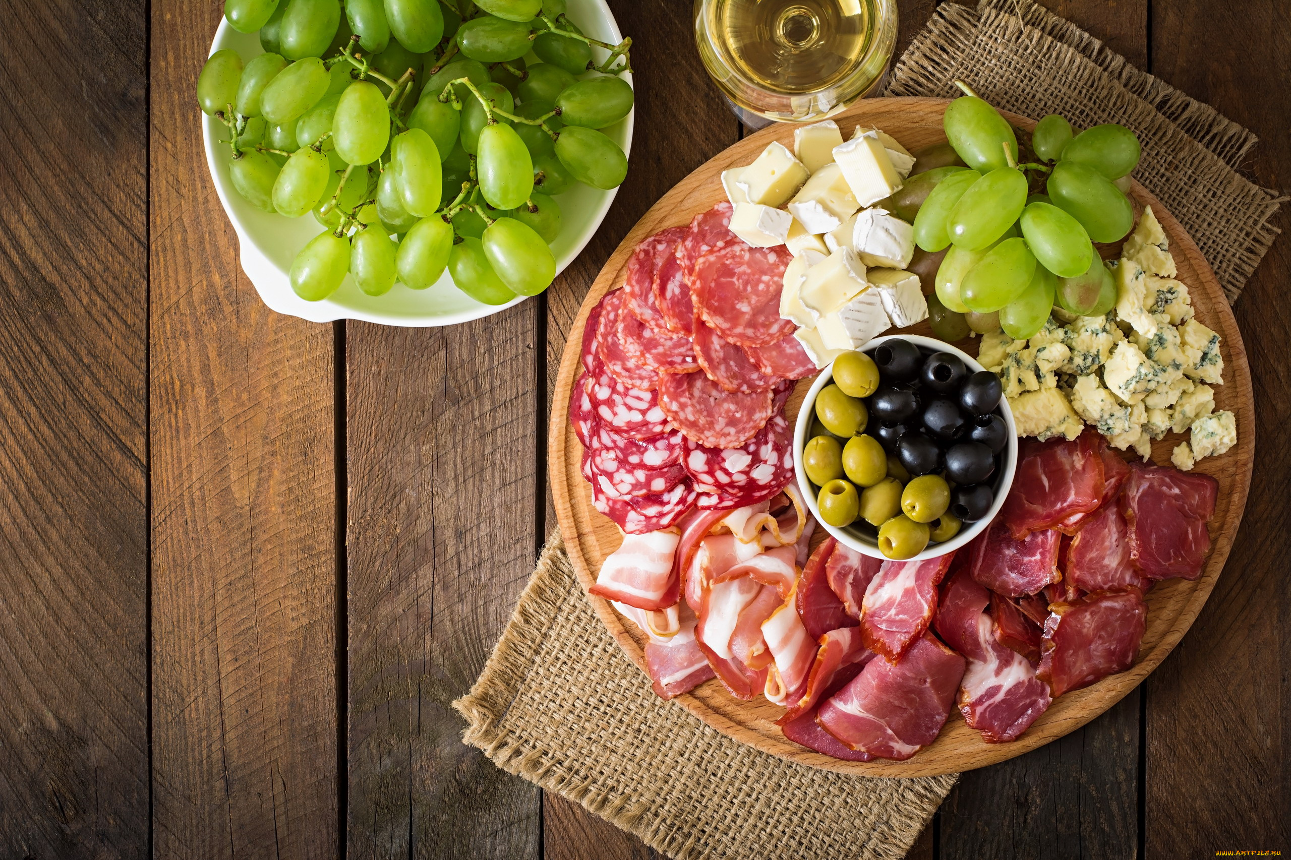 еда, разное, виноград, сыр, оливки, маслины, ветчина, колбаса
