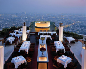 Картинка интерьер кафе рестораны отели крыша панорама столики
