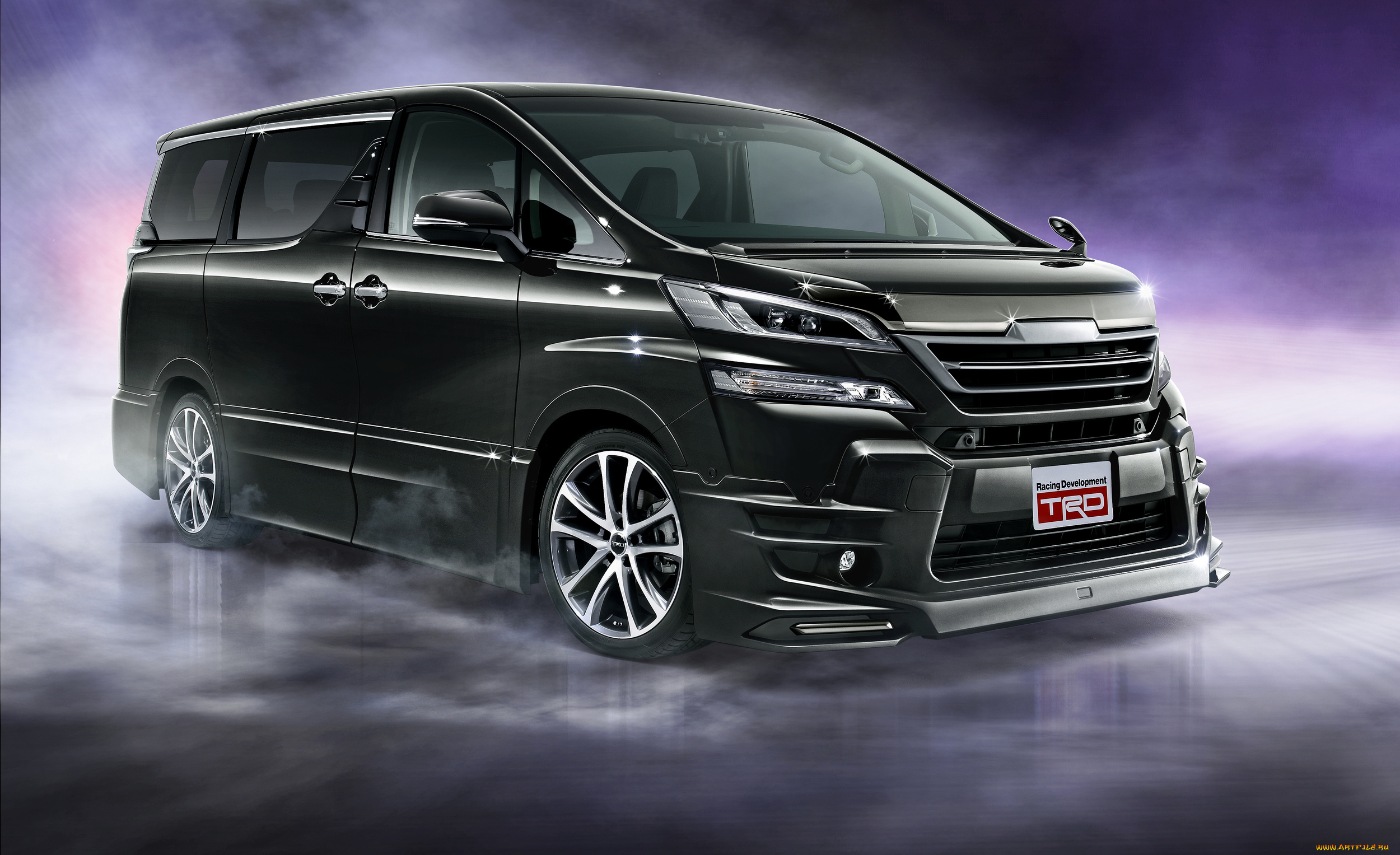 Японские минивэны. Toyota Vellfire 2020. Toyota Alphard Vellfire 2015. Тойота Vellfire 2020. Toyota Vellfire 2018.