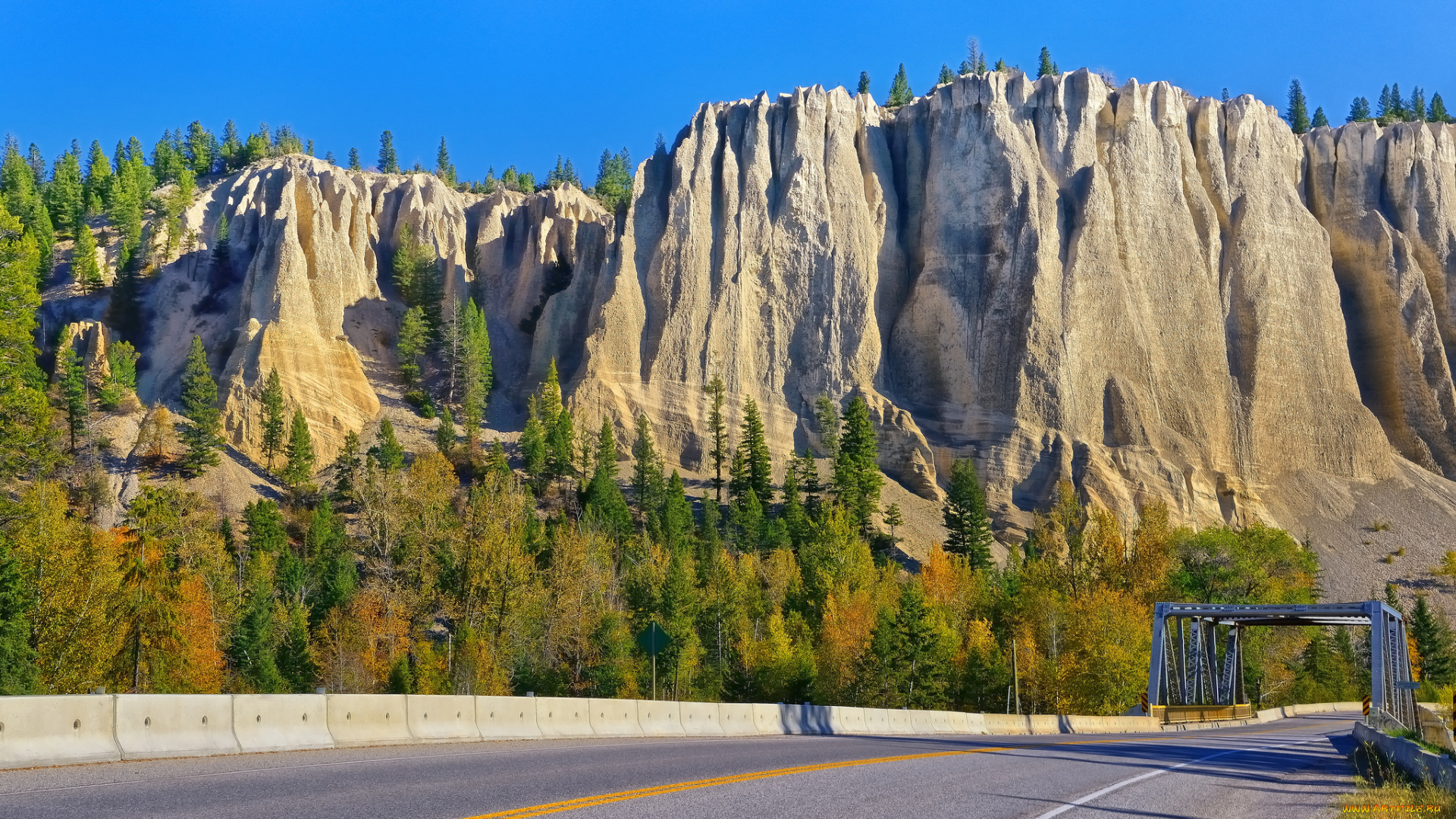 dutch, creek, hoodoos, british, columbia, canada, природа, горы, британская, колумбия, канада, дорога, мост, деревья, скалы