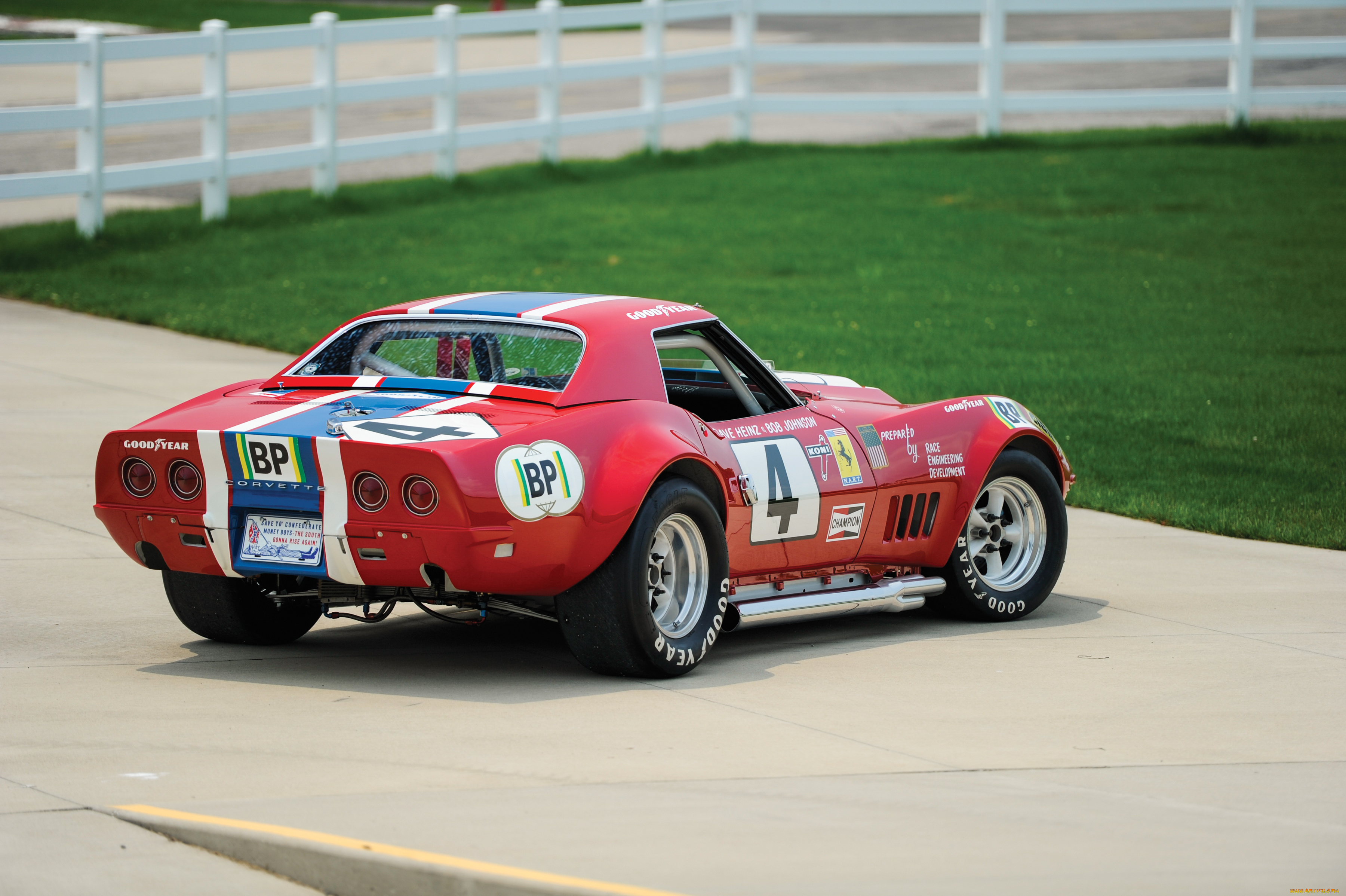 Гоночный автомобиль с мощным двигателем 5. Chevrolet Corvette c3 Rally. Chevrolet Corvette Leman 1968. Corvette c3 гоночный. Chevrolet Corvette Race car.