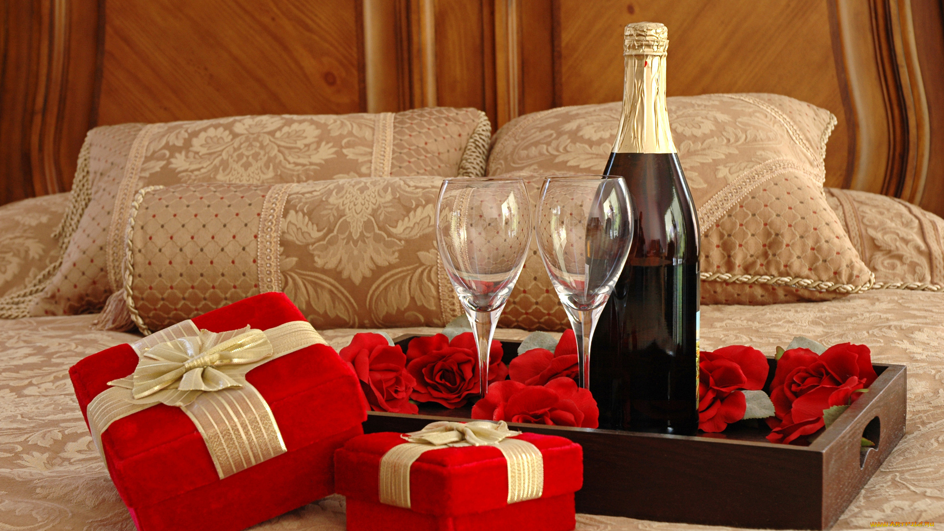 праздничные, подарки, и, коробочки, бутылка, бокалы, коробка, подарки, кровать
