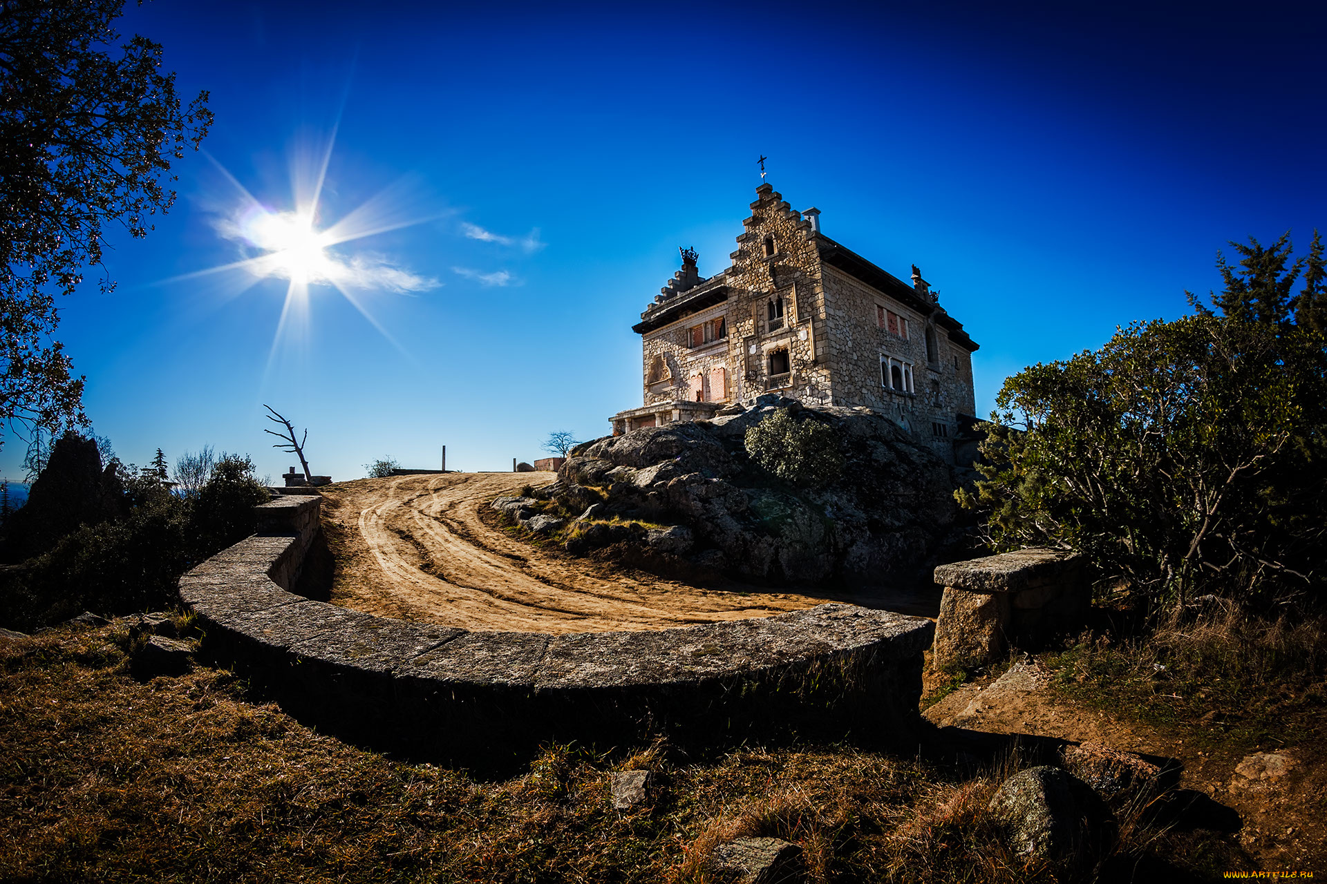 house, on, haunted, hill, города, -, пейзажи, холм, дом, солнце