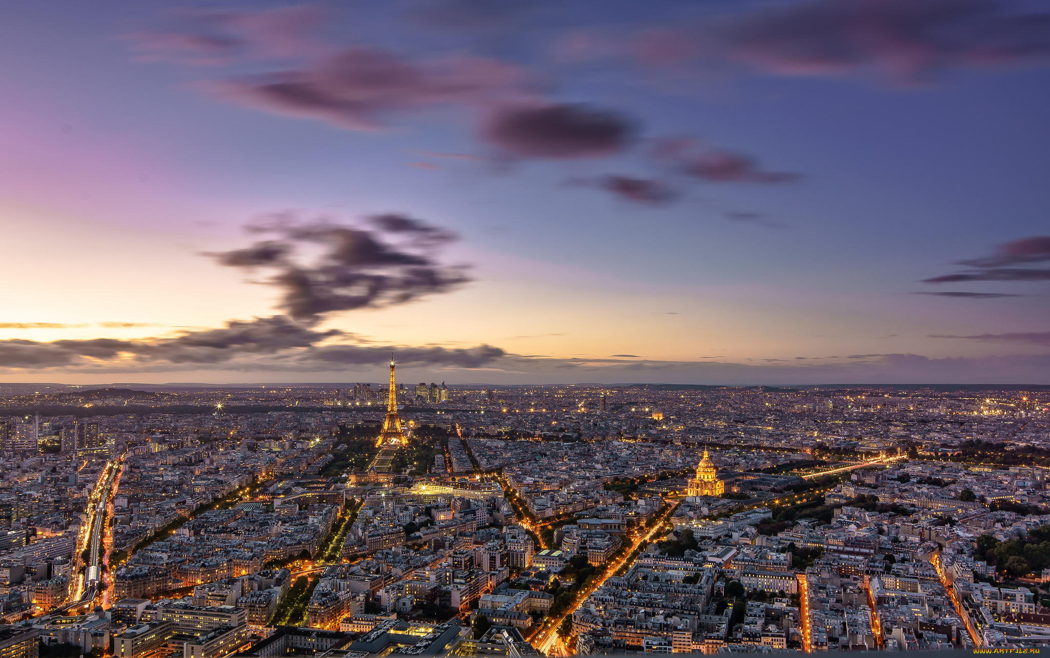 Небо парижа. Атмосфера Франции. Обои на рабочий стол Париж. Облака над Парижем. Весна город Париж панорама.