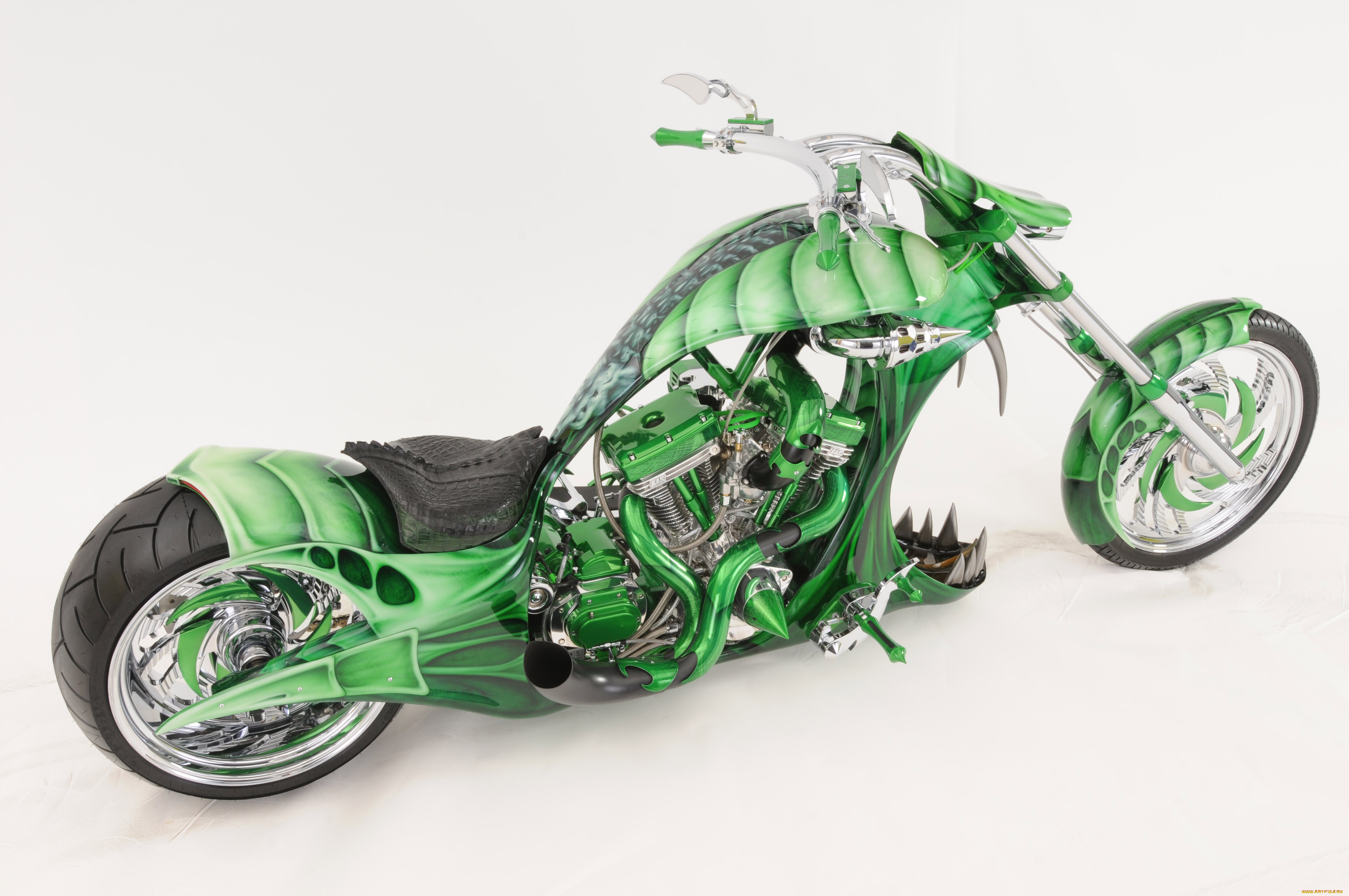 Автомобили байк модельный. Кавасаки зеленый мотоцикл чоппер. Харли Дэвидсон зеленый. Необычные мотоциклы. Крутые байки.