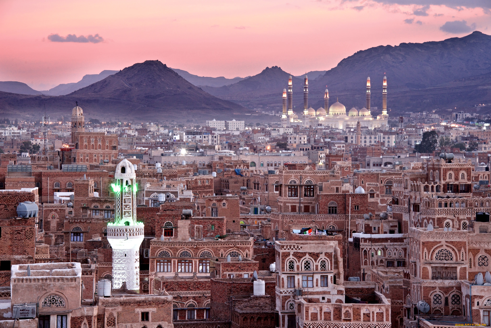 Город сана страна. Sanaa Йемен. Сана столица Йемена. Мечеть Талха Йемен. Аль-Салех в Йемене.