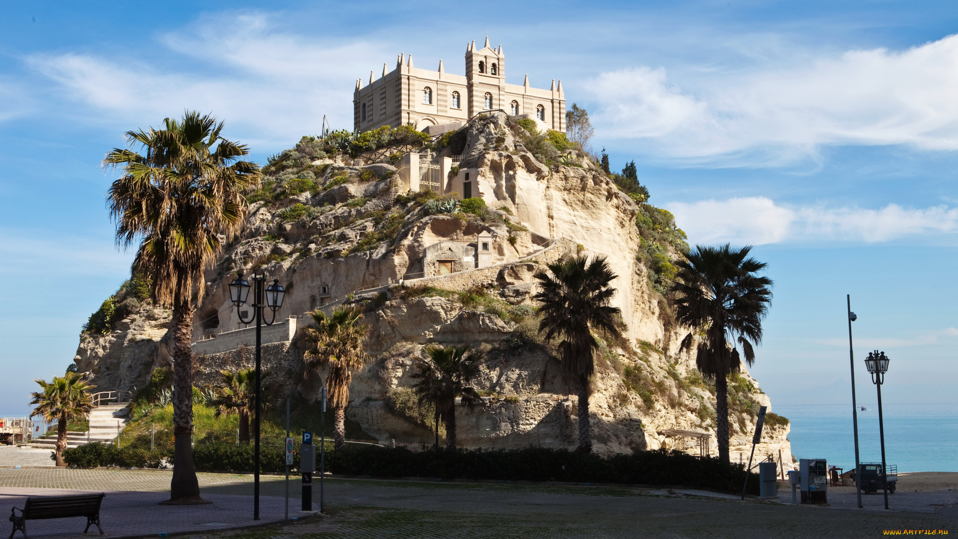 tropea, italy, города, улицы, площади, набережные, пальмы, площадь, гора, дворец