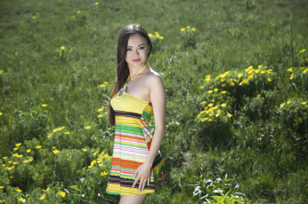 Картинка девушки li+moon поле азиатка цветы