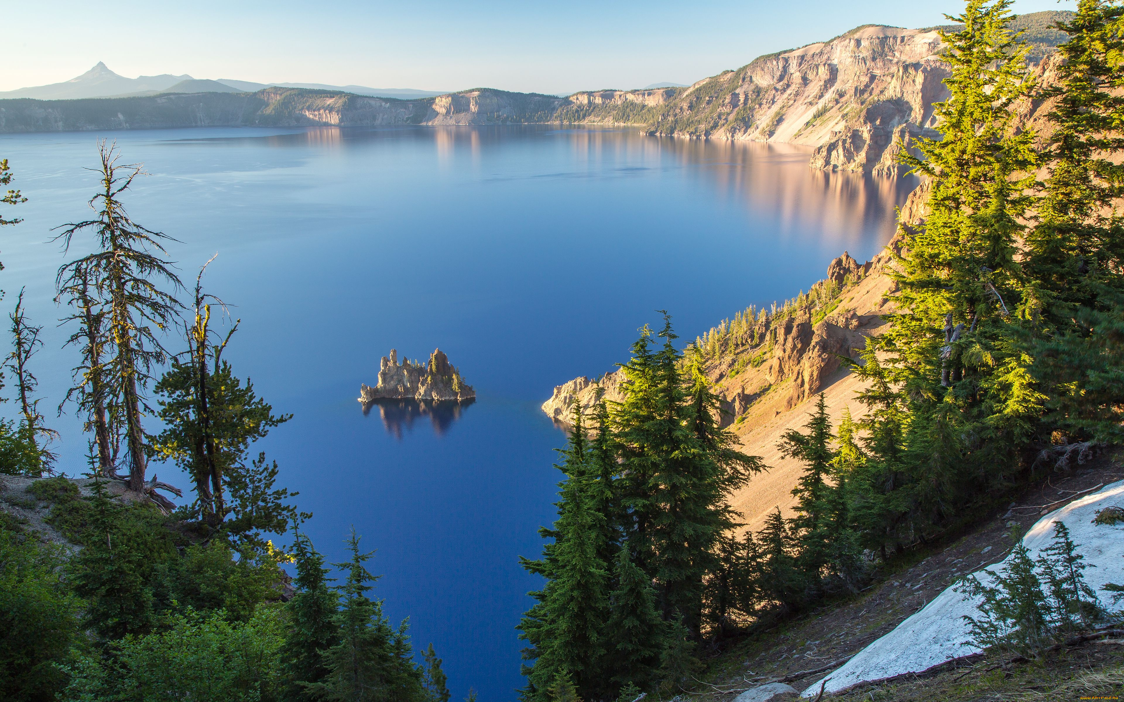 Красивые виды озера. Озеро Крейтер Орегон. Озеро Крейтер, штат Орегон, США. Горы Байкала. Штат Орегон каскадные горы.