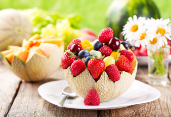 Картинка еда мороженое +десерты фруктовый салат ягоды клубника дыня
