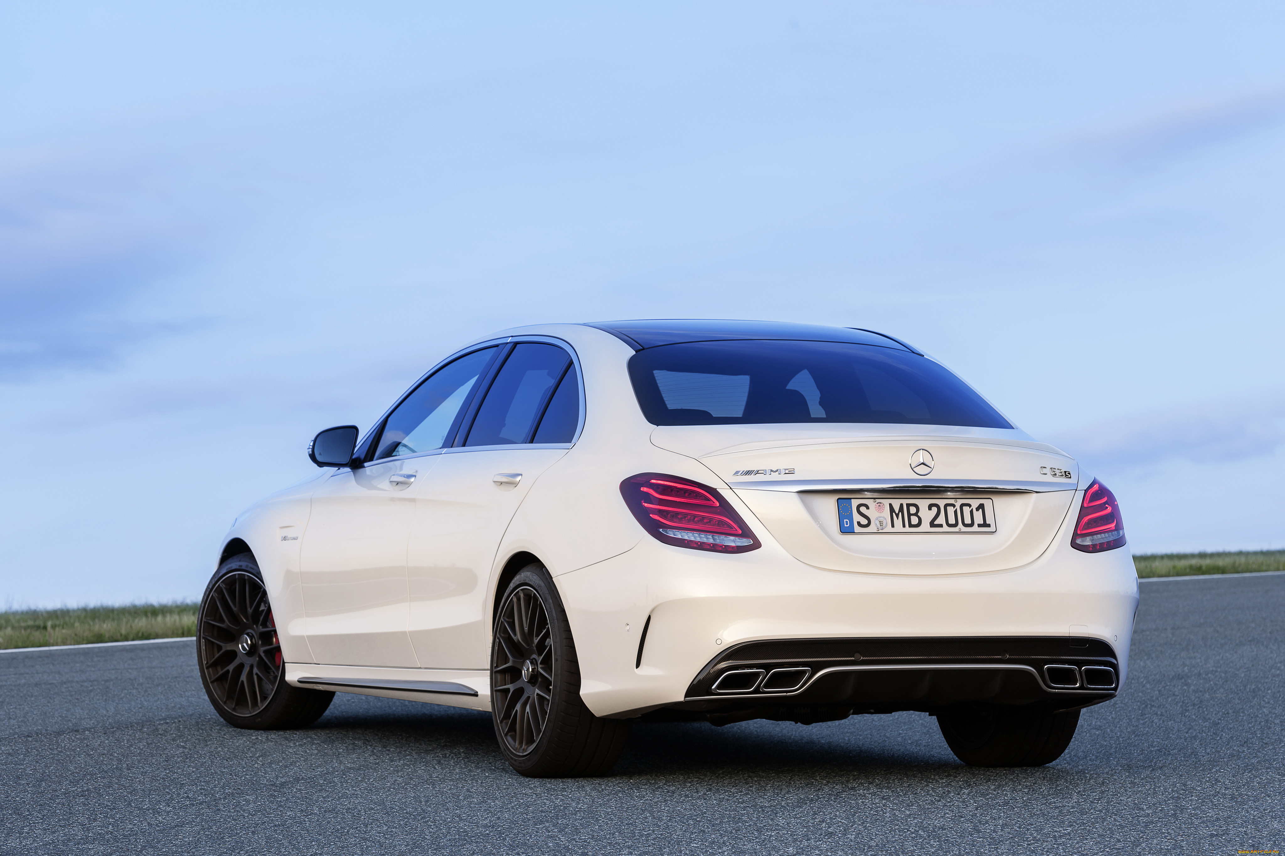 Mercedes c63. Mercedes c63 AMG. Мерседес с63 АМГ седан. Mercedes c63 AMG 2015. Мерседес АМГ 63.