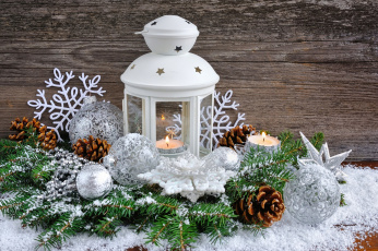 Картинка праздничные -+разное+ новый+год декорация композиция снежинки шарики шишки фонарь еловые ветки
