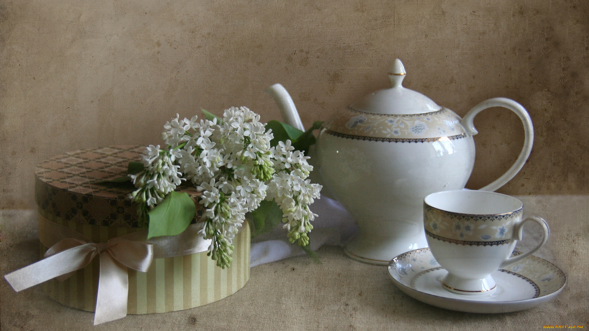 цветы, сирень, натюрморт, чашка, чайник