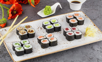 Картинка еда рыба +морепродукты +суши +роллы цветы стол