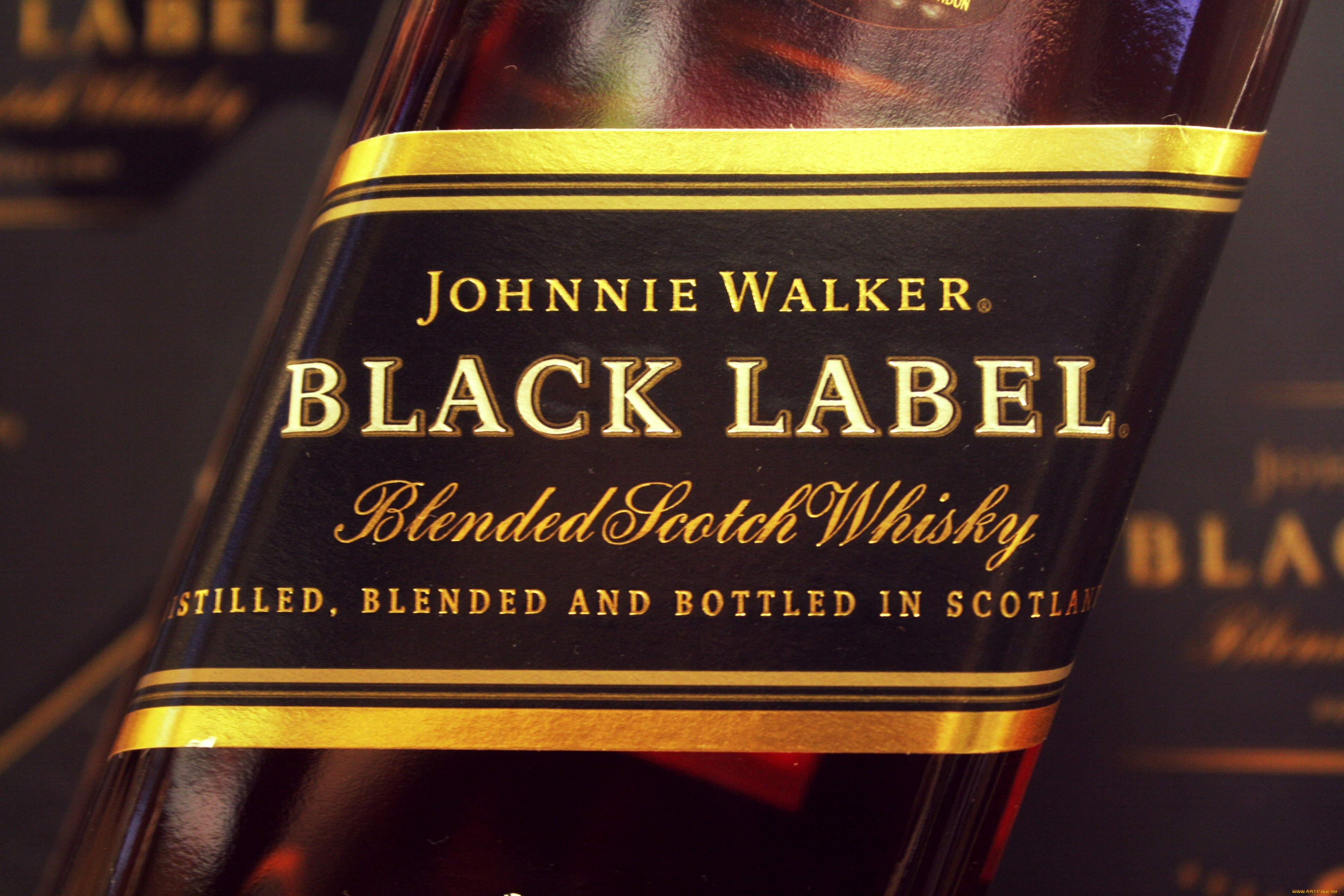 Черный лейбл. Джони Волкер блек лейбл. J Walker Black Label. Виски Johnnie Walker Black Label. Johnnie Walker Black Label Blended Scotch Whisky.