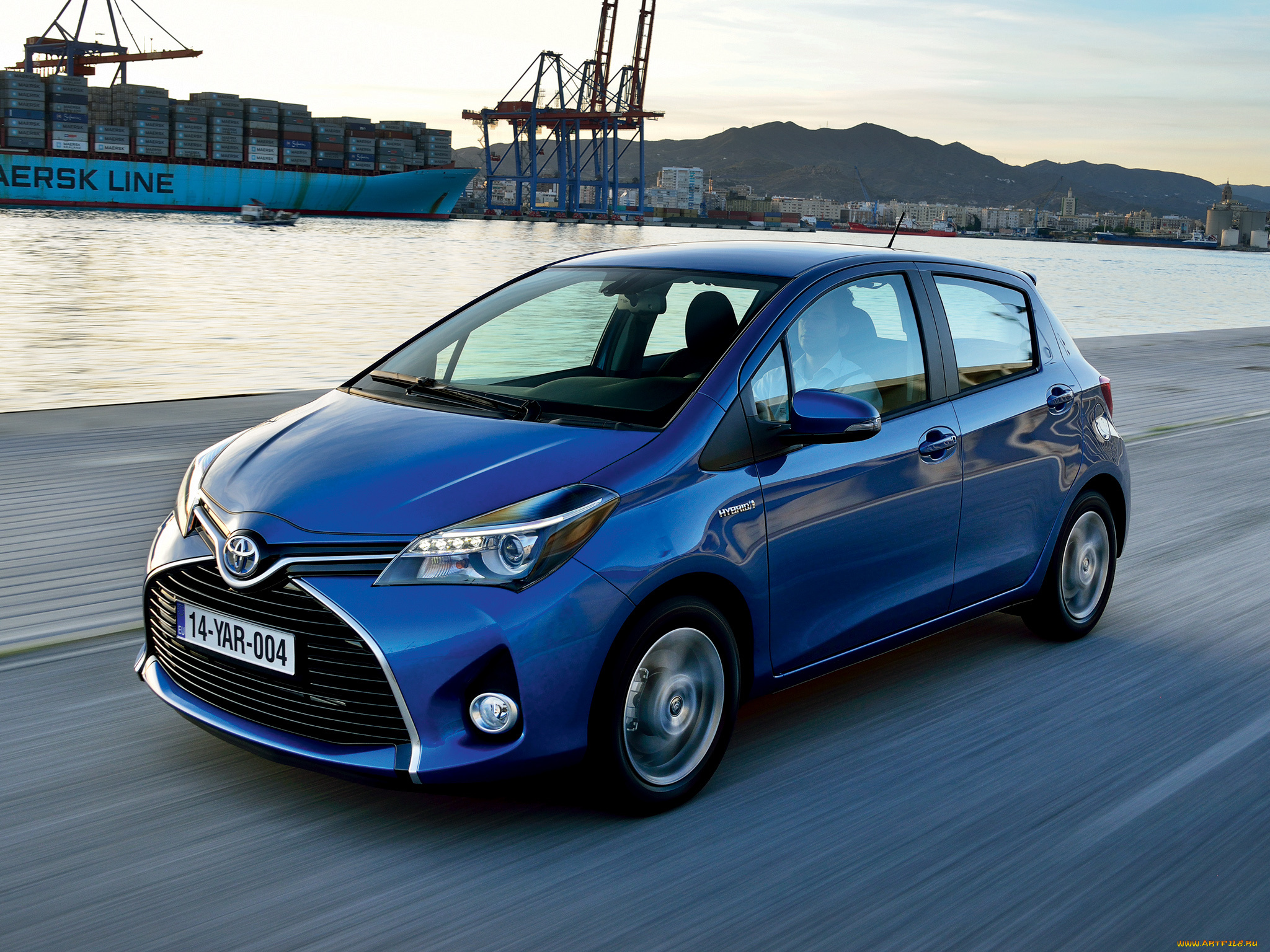 автомобили, toyota, синий, 2014г, hybrid, yaris