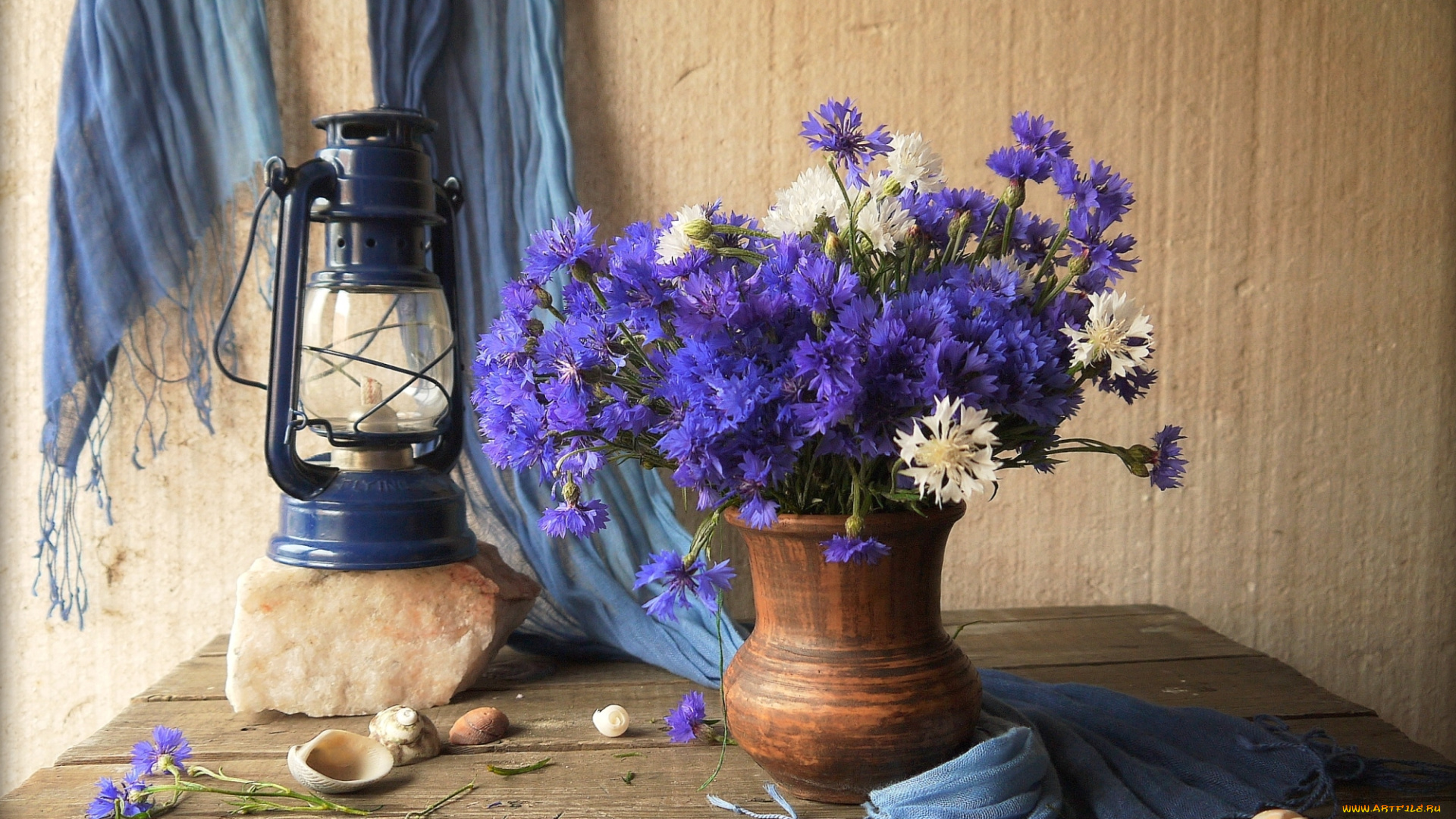 цветы, васильки, лампа, кувшин